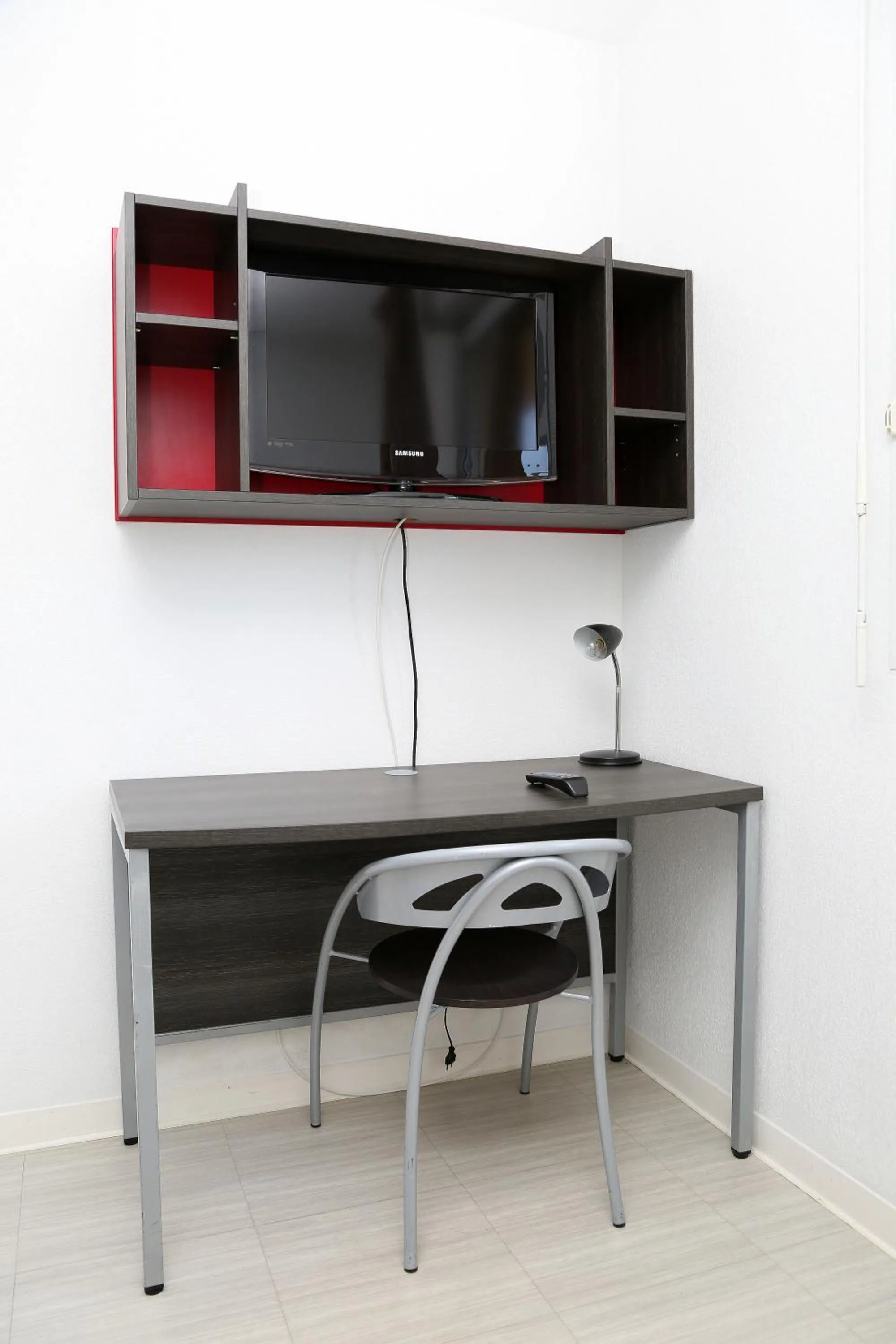 TV and multimedia in Résidence Les Académies Aixoise