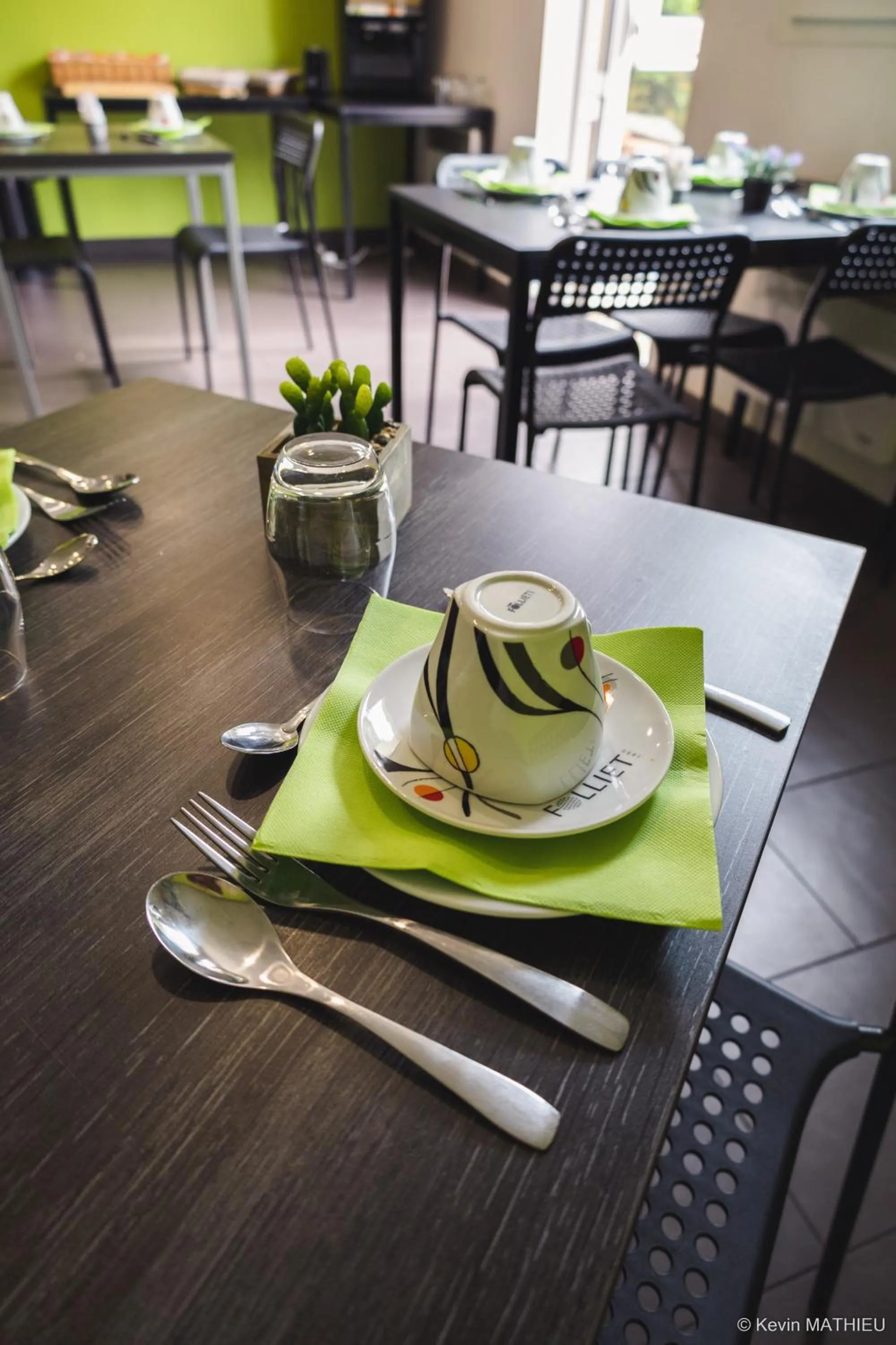 Buffet breakfast in Résidence Les Académies Aixoise