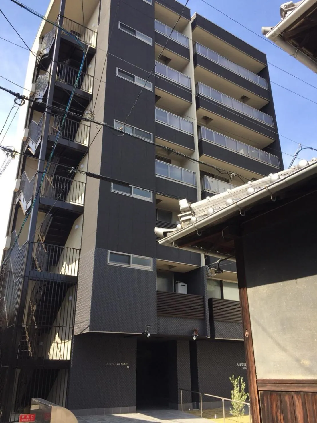 Property building in ⑪A-STYLE MATSU 601