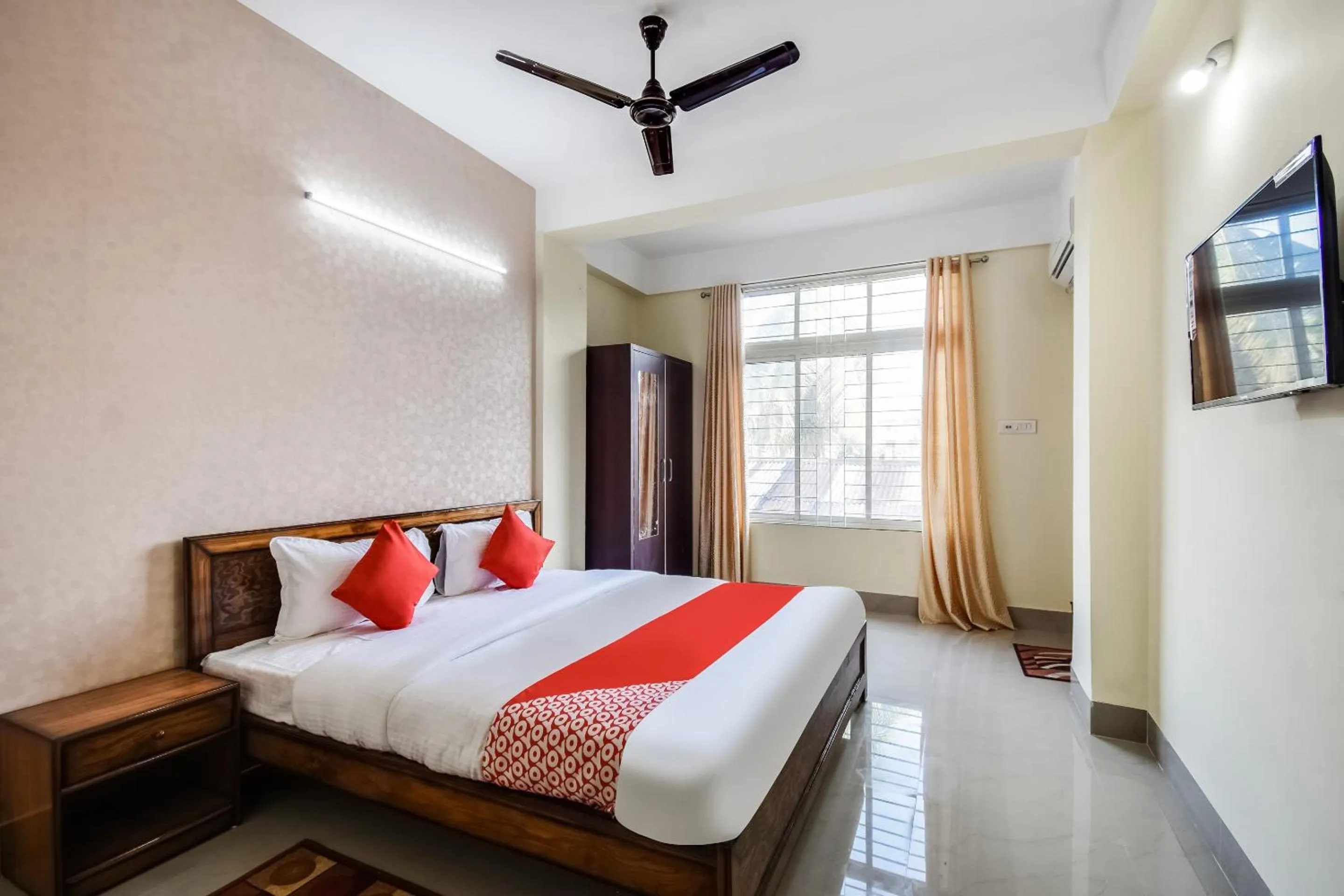 Bedroom, Bed in Super Hotel O Royal Pearl Inn