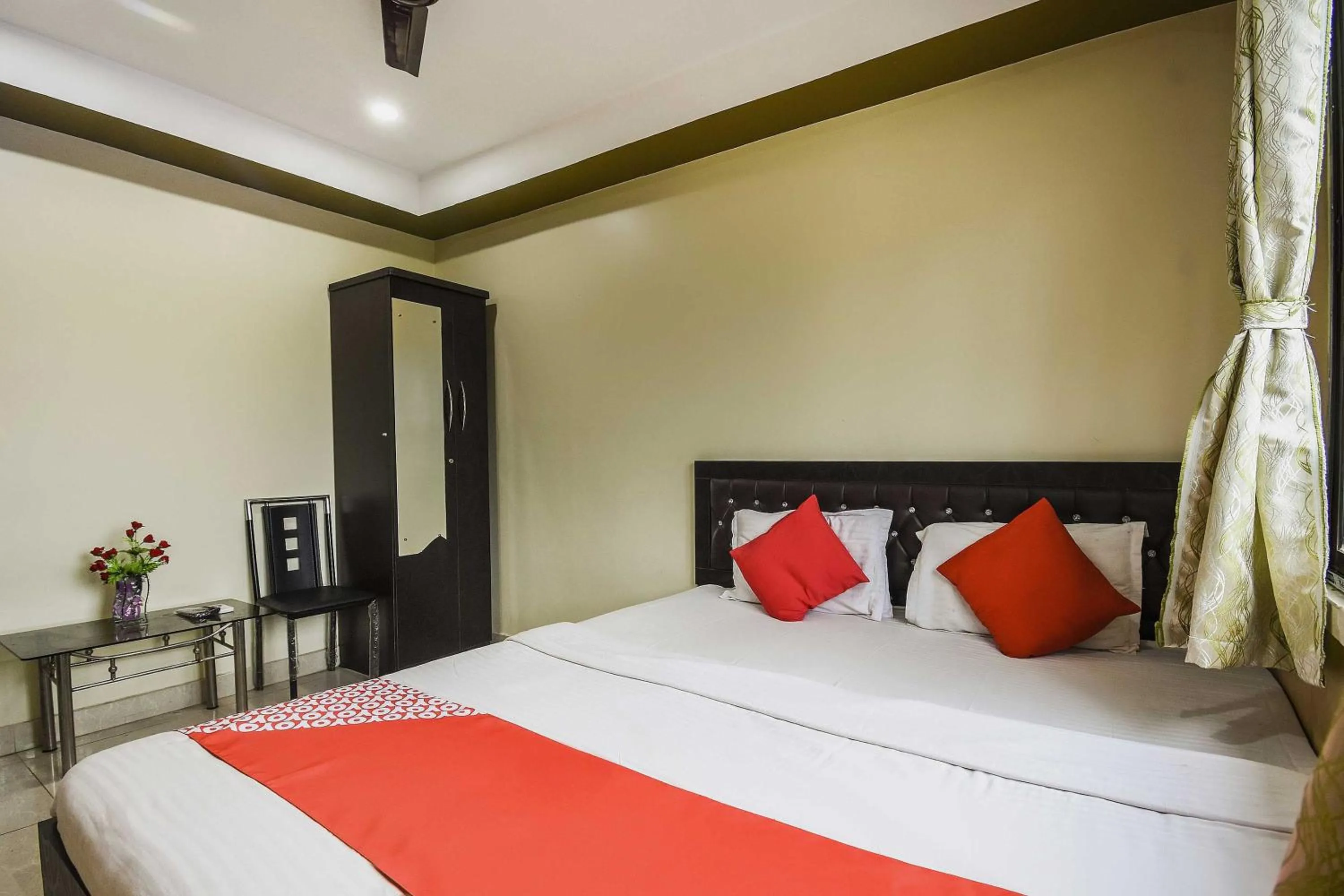 Bedroom, Bed in Hotel O Galaxy