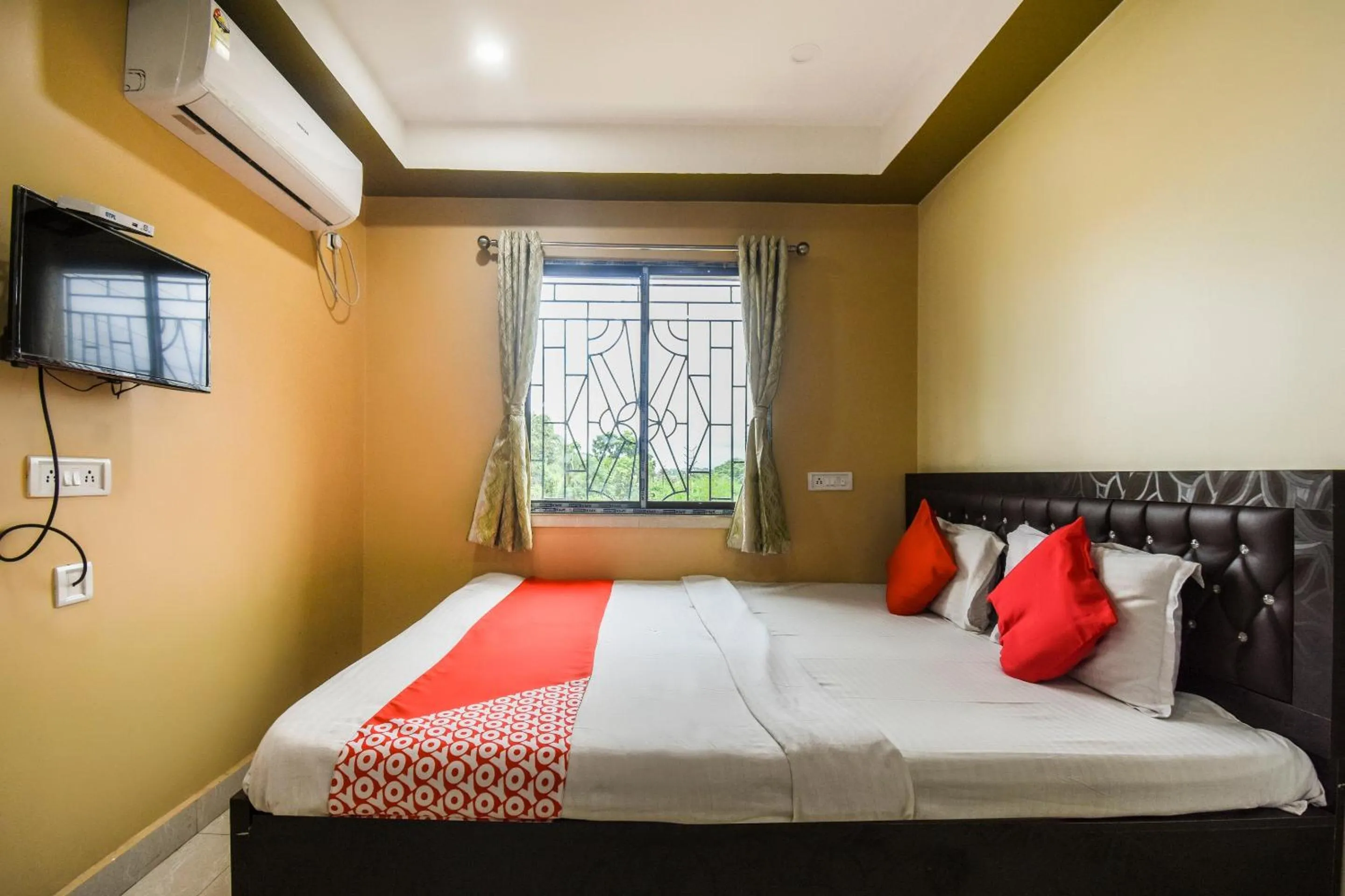 Bedroom, Bed in Hotel O Galaxy