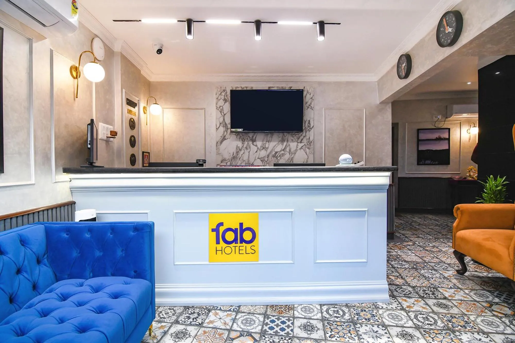 Lobby or reception in FabHotel Prime Swagatam International Chinar Park