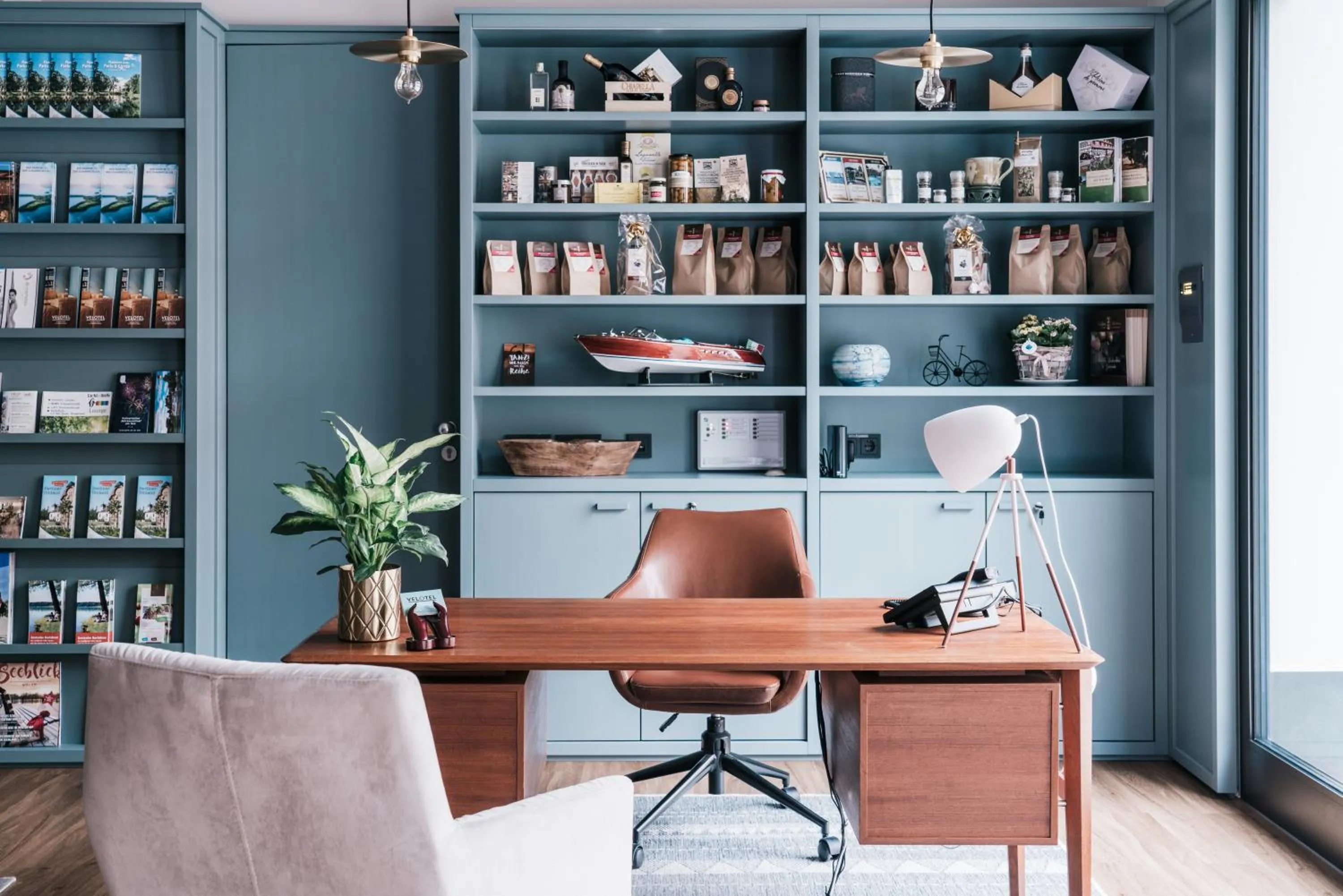 Lobby or reception in Velotel Bad Saarow