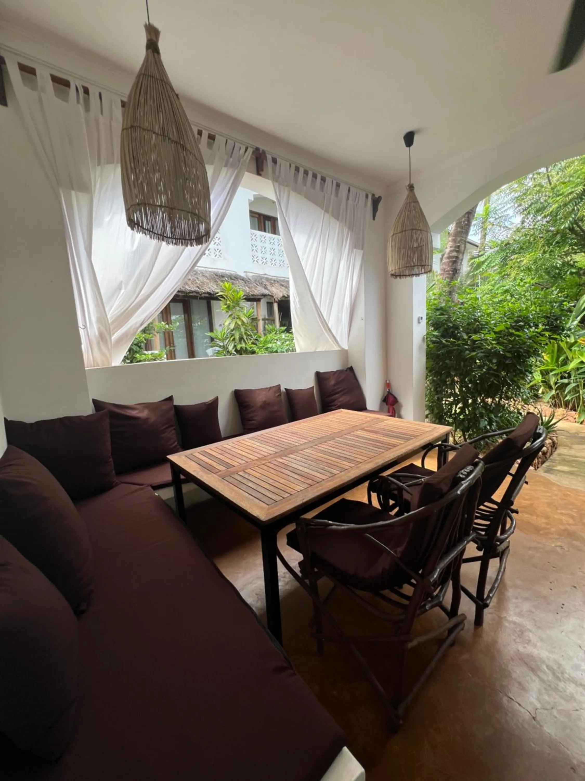 Area and facilities in Siri Beach Lodge