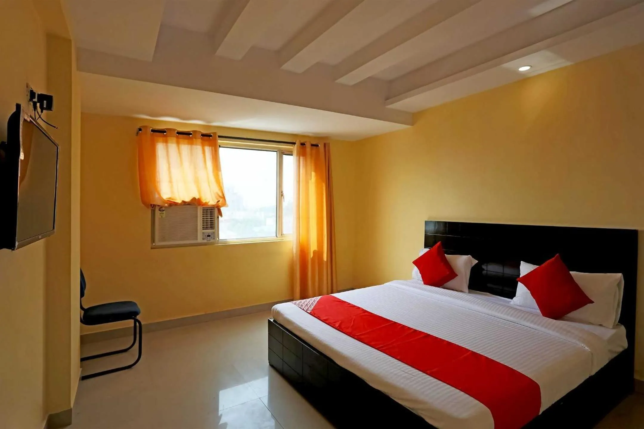 Bedroom, Bed in Hotel O M.M. Paradise & PG