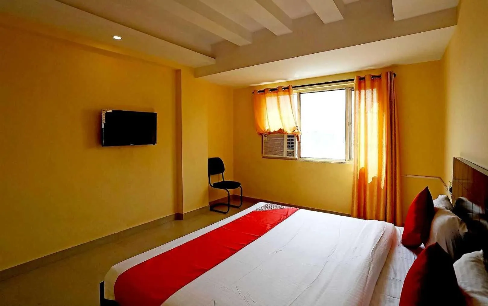 Bedroom, Bed in Hotel O M.M. Paradise & PG