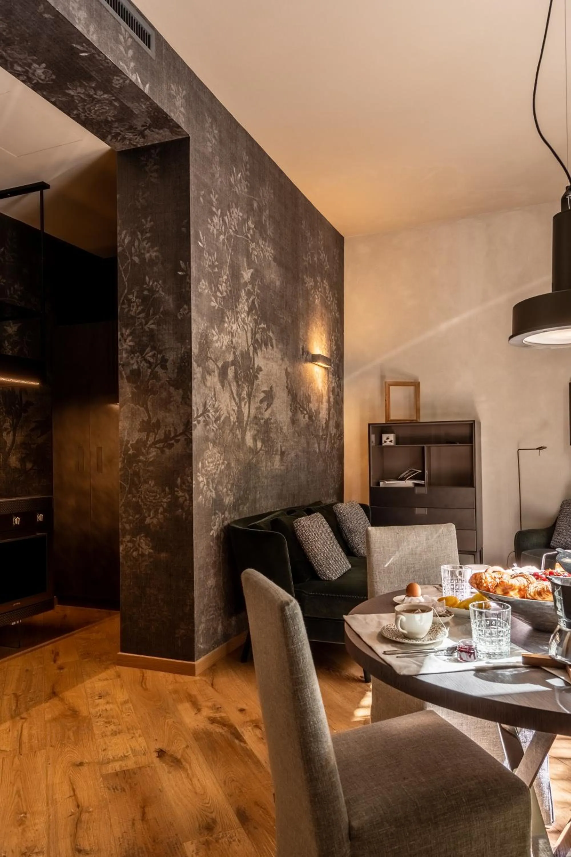 Dining area in Oltrarno 1881 Apartments