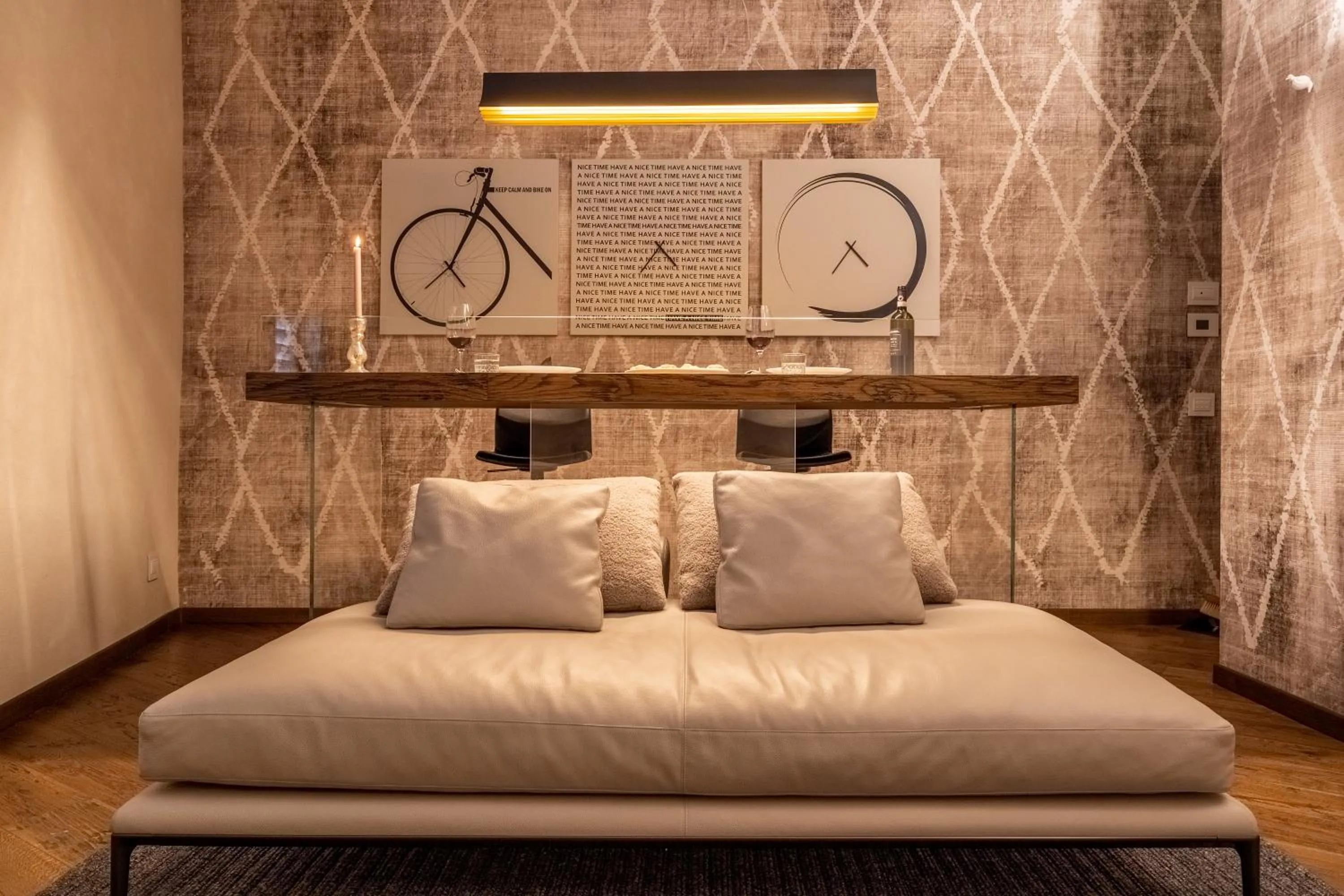 Living room, Bed in Oltrarno 1881 Apartments