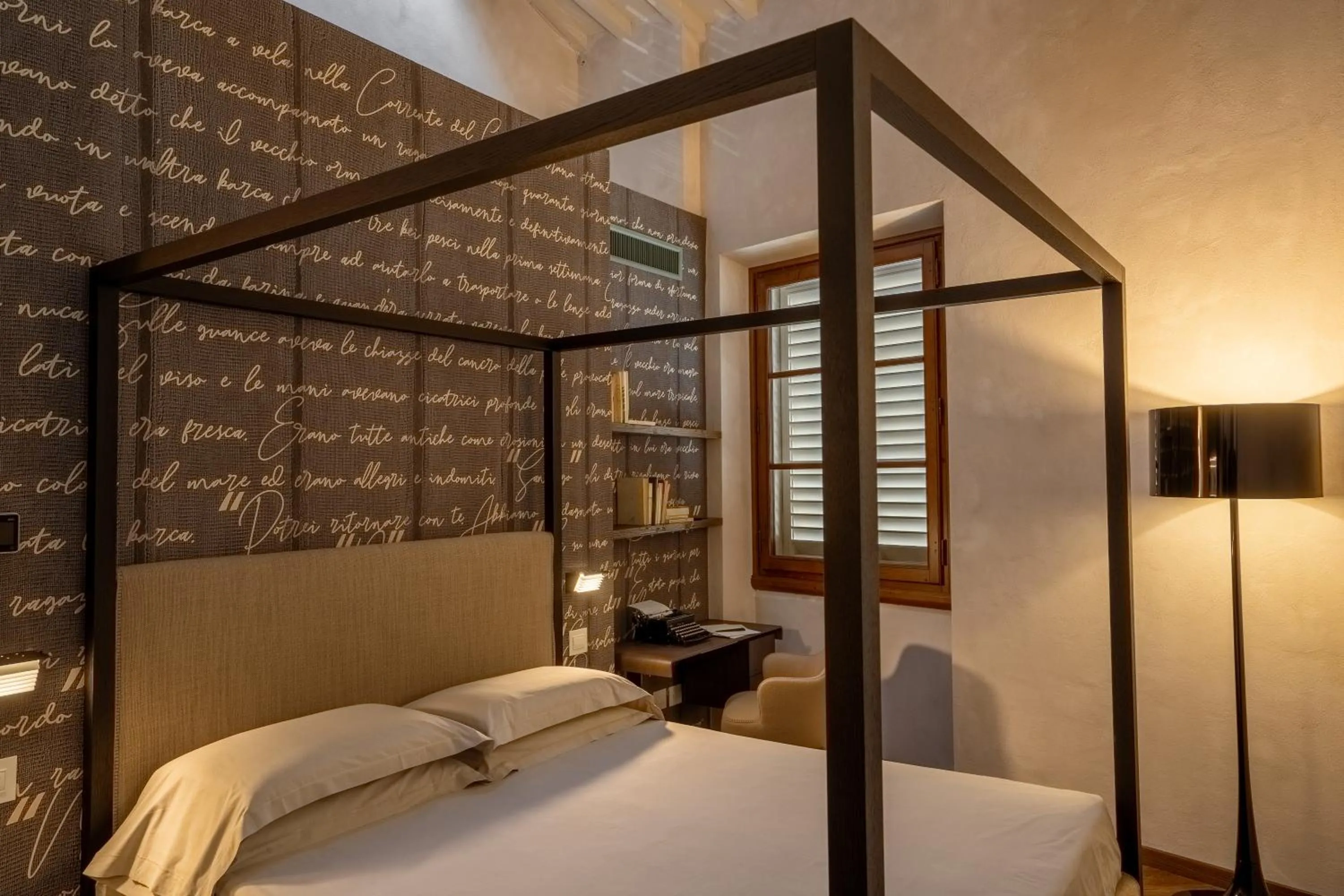 Bedroom, Bed in Oltrarno 1881 Apartments