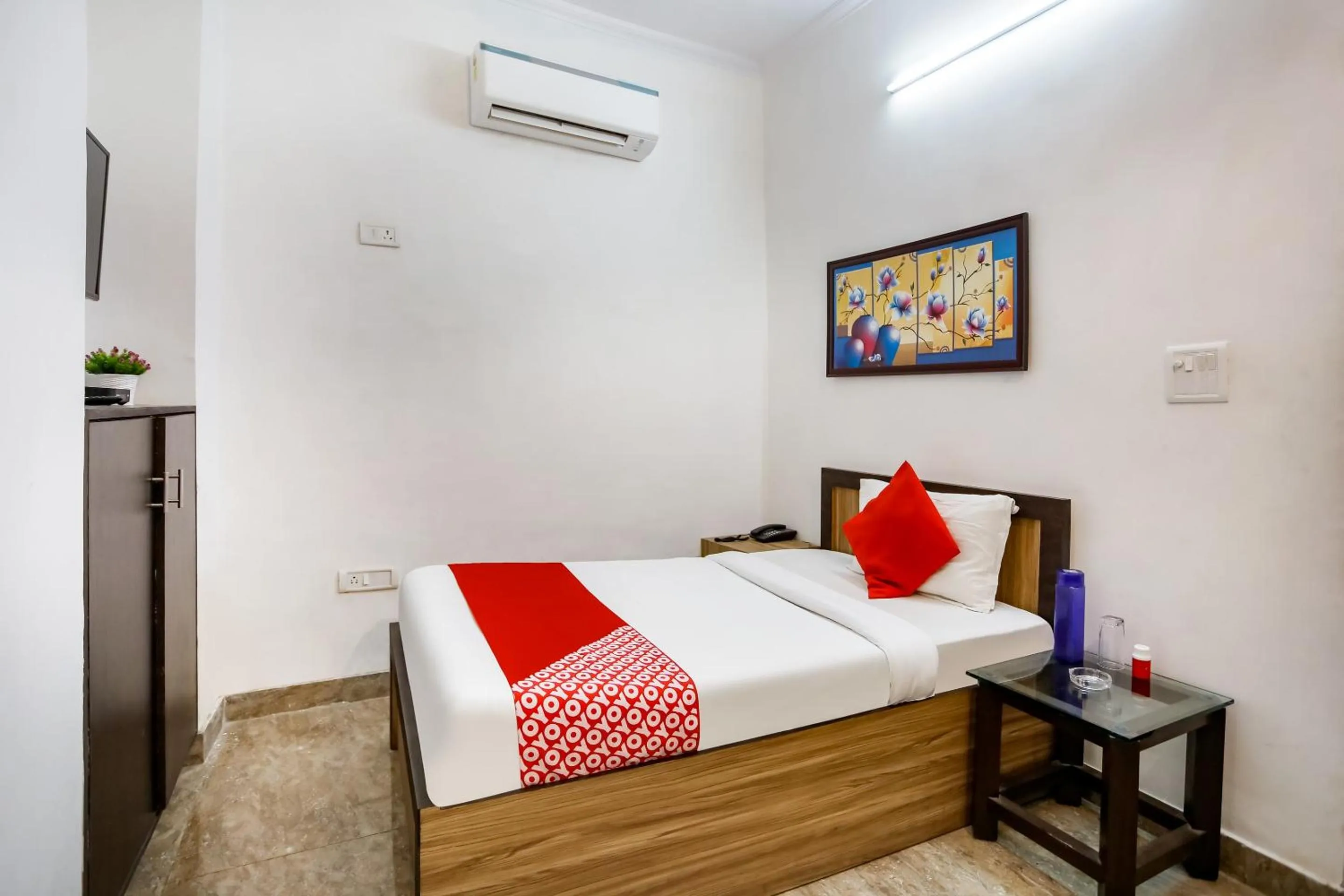 Bedroom in Hotel O SURYA INN