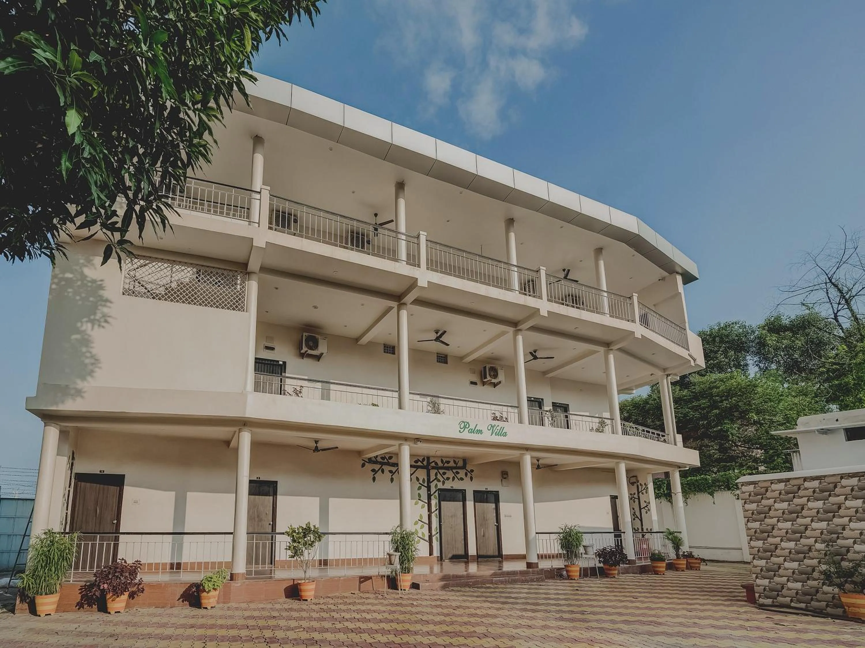 Facade/entrance in Super Capital O Gulmohar Marriage Garden
