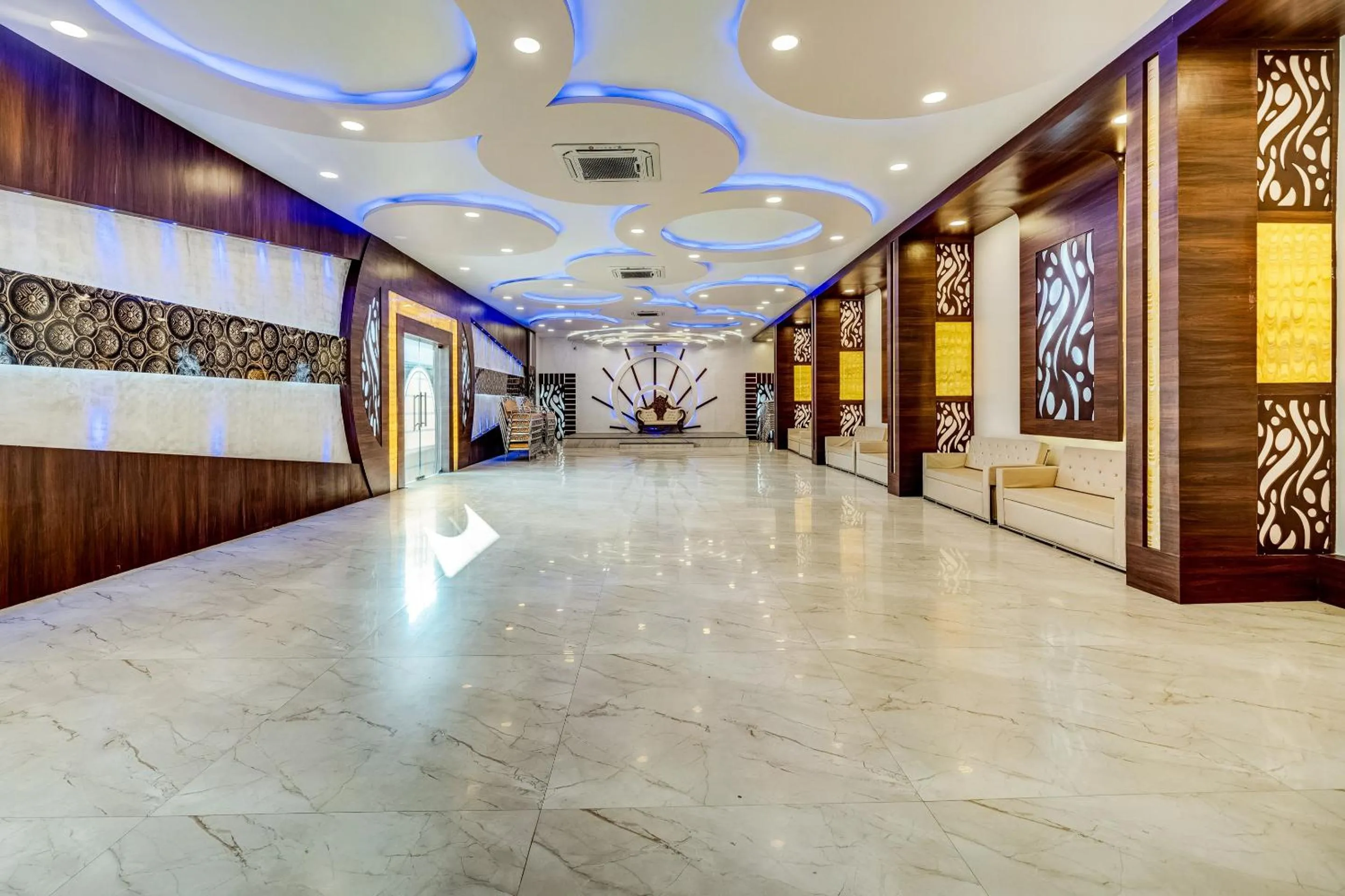 Banquet/Function facilities in Super Capital O Gulmohar Marriage Garden