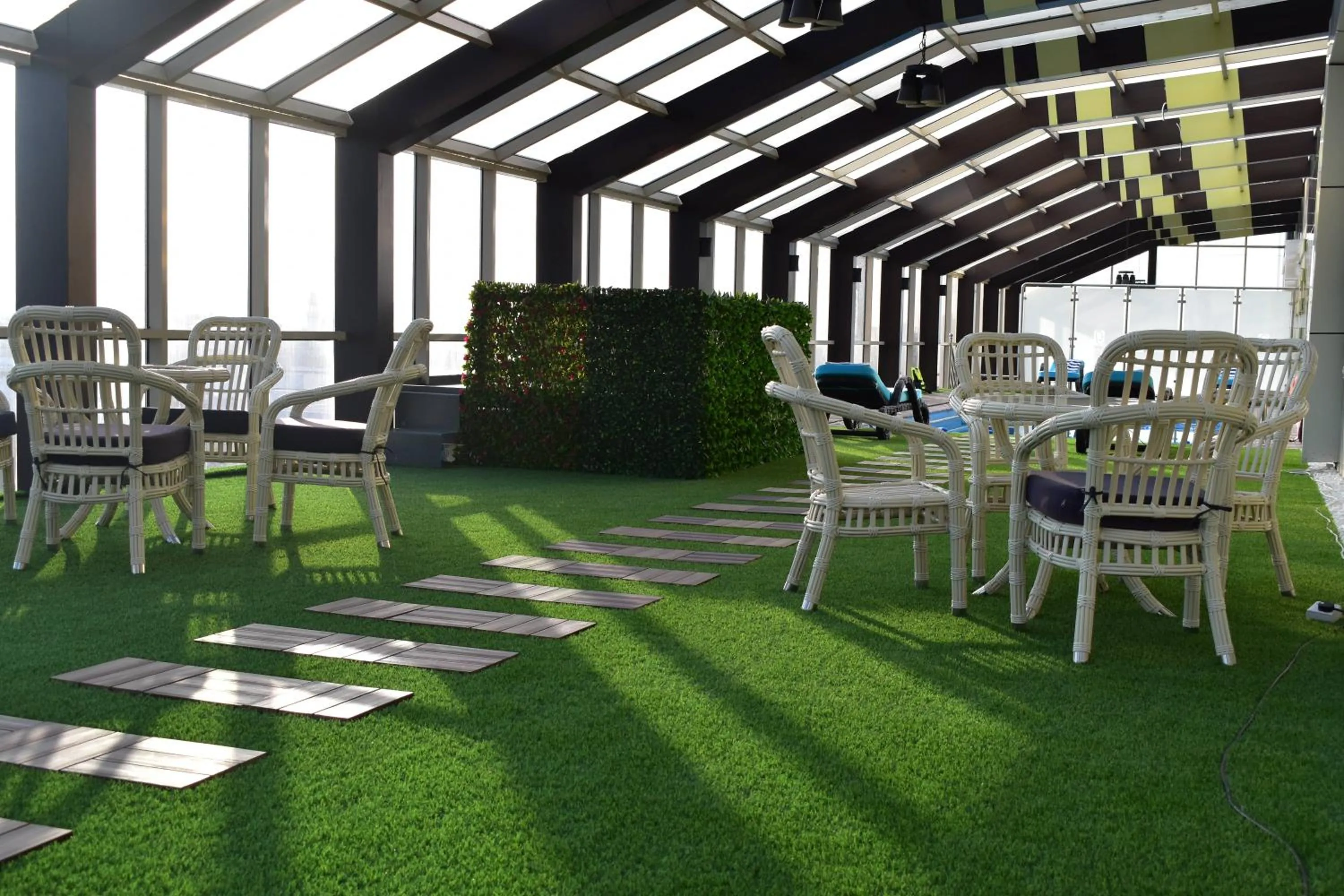 Swimming pool in Jeddah Oasis Hotel