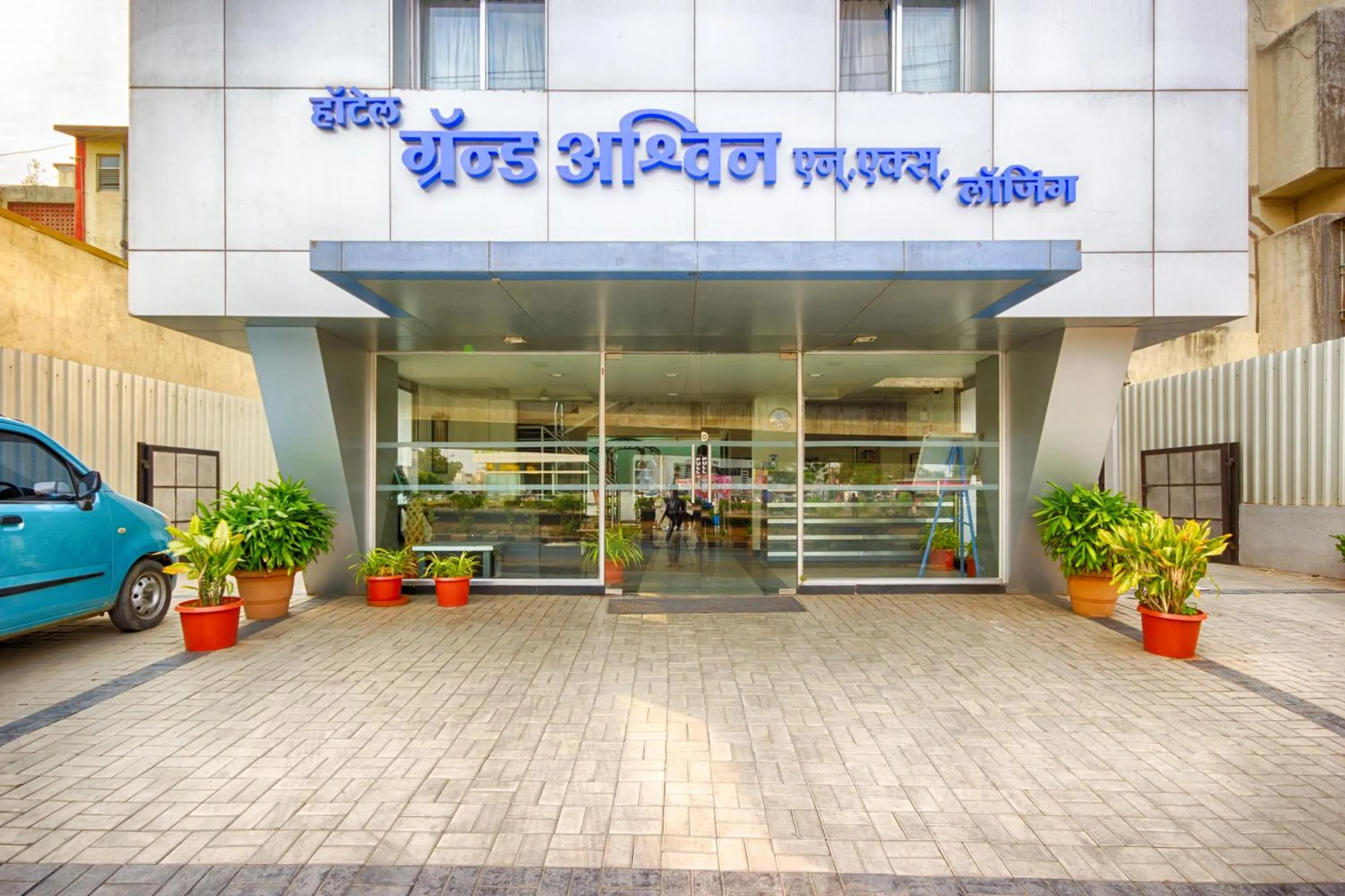 Facade/entrance in Hotel Grand Ashwin