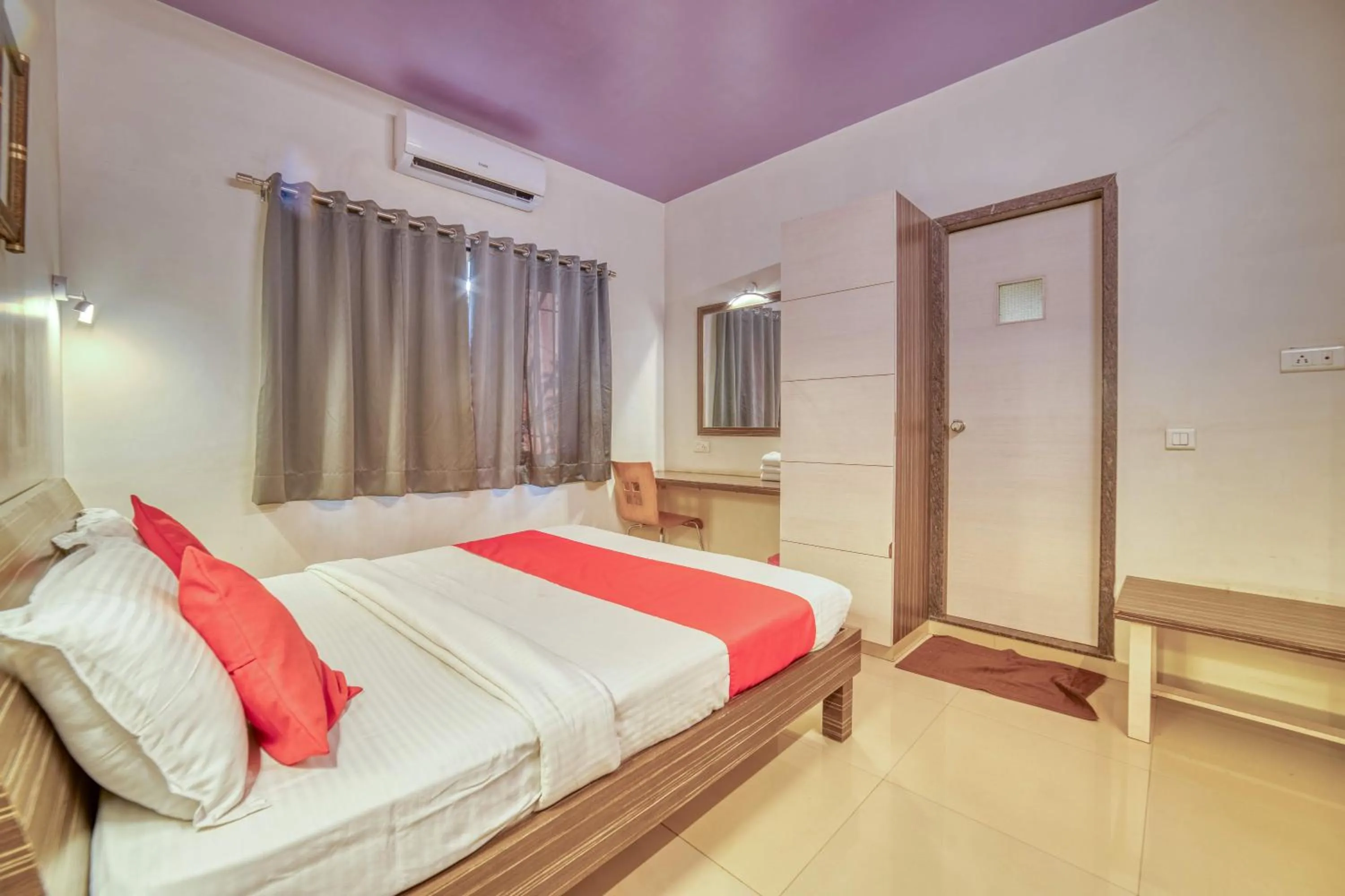 Photo of the whole room, Bed in Hotel Grand Ashwin