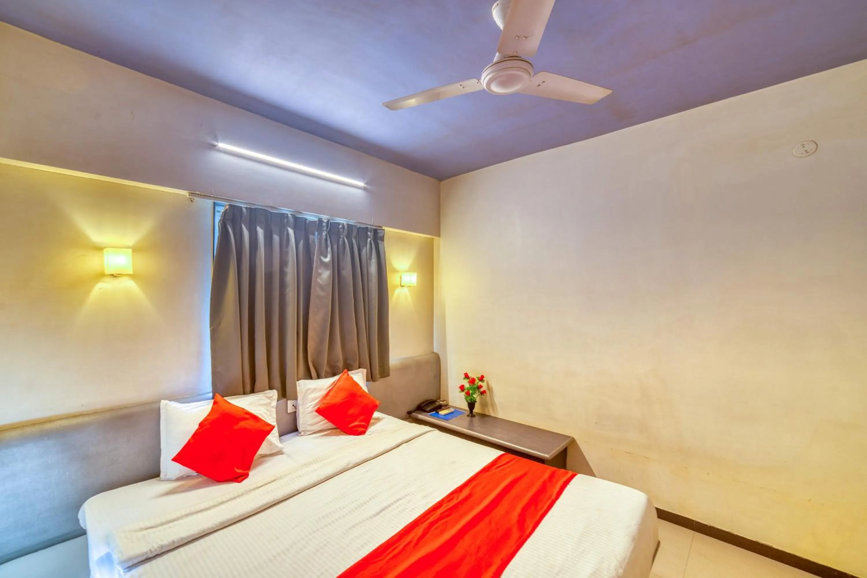 Photo of the whole room, Bed in Hotel Grand Ashwin