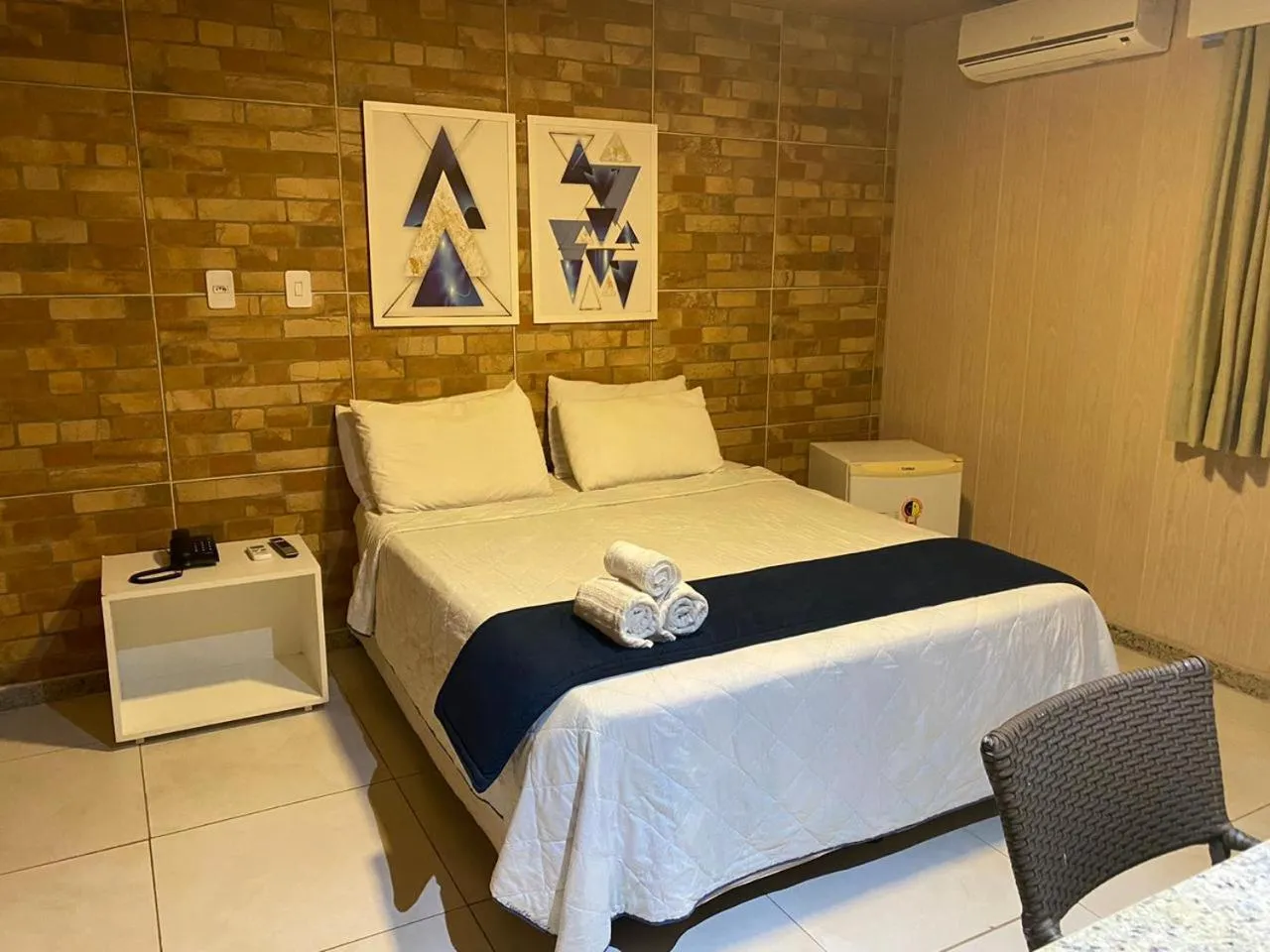 Bedroom, Bed in Farol Plaza Hotel