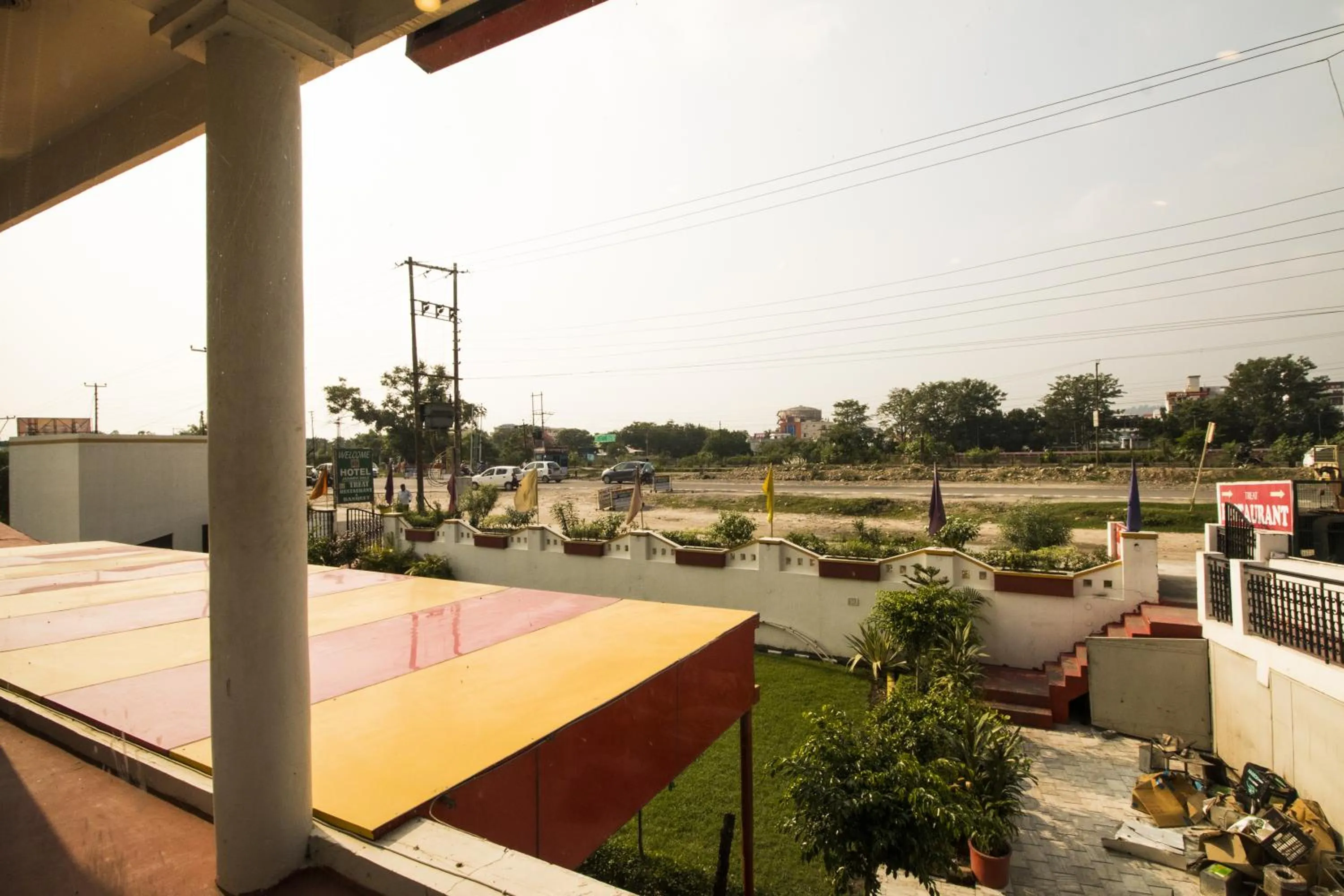 Street view in WOW STAYZ2 Hotel Jahanvi Dale