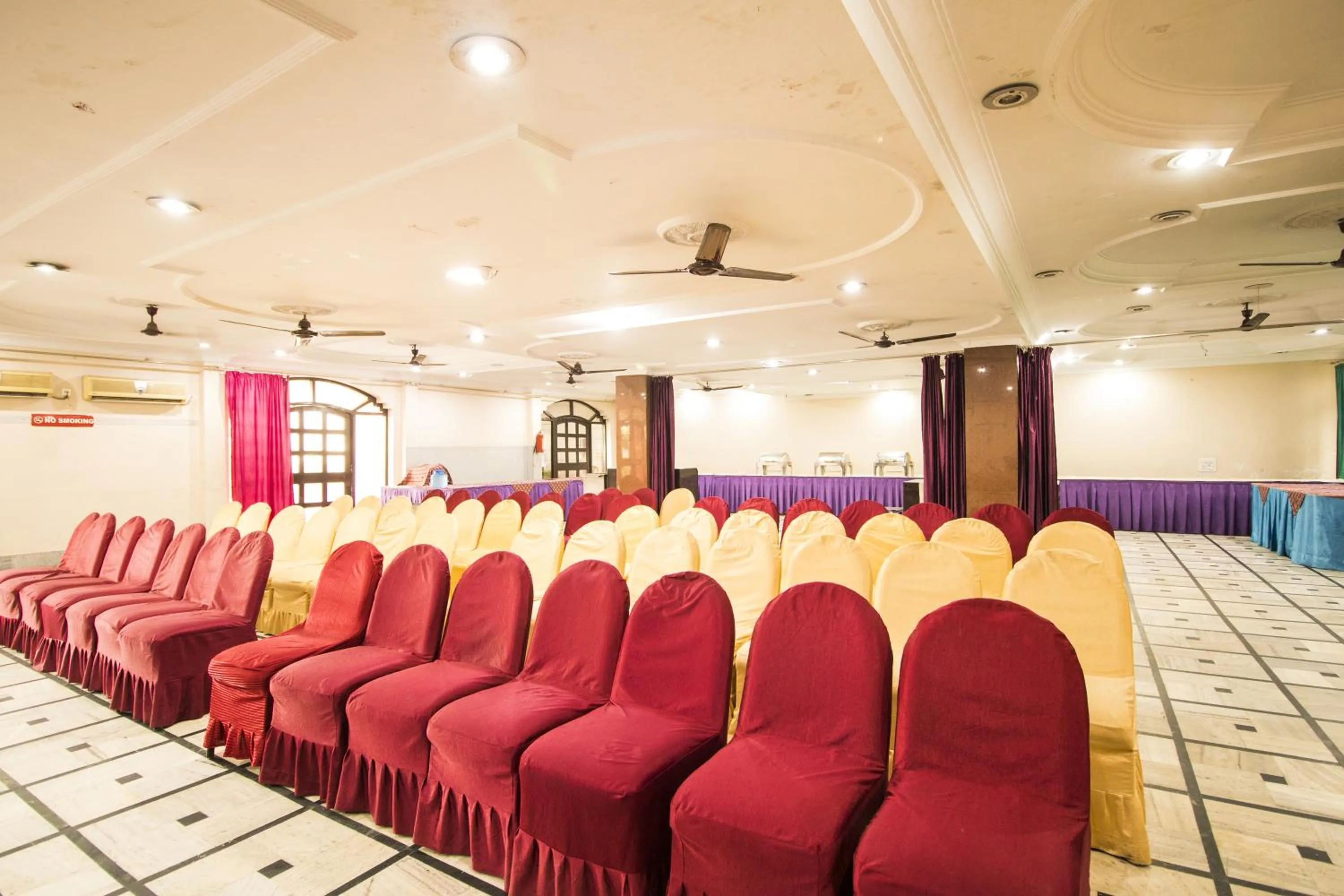 Business facilities in WOW STAYZ2 Hotel Jahanvi Dale