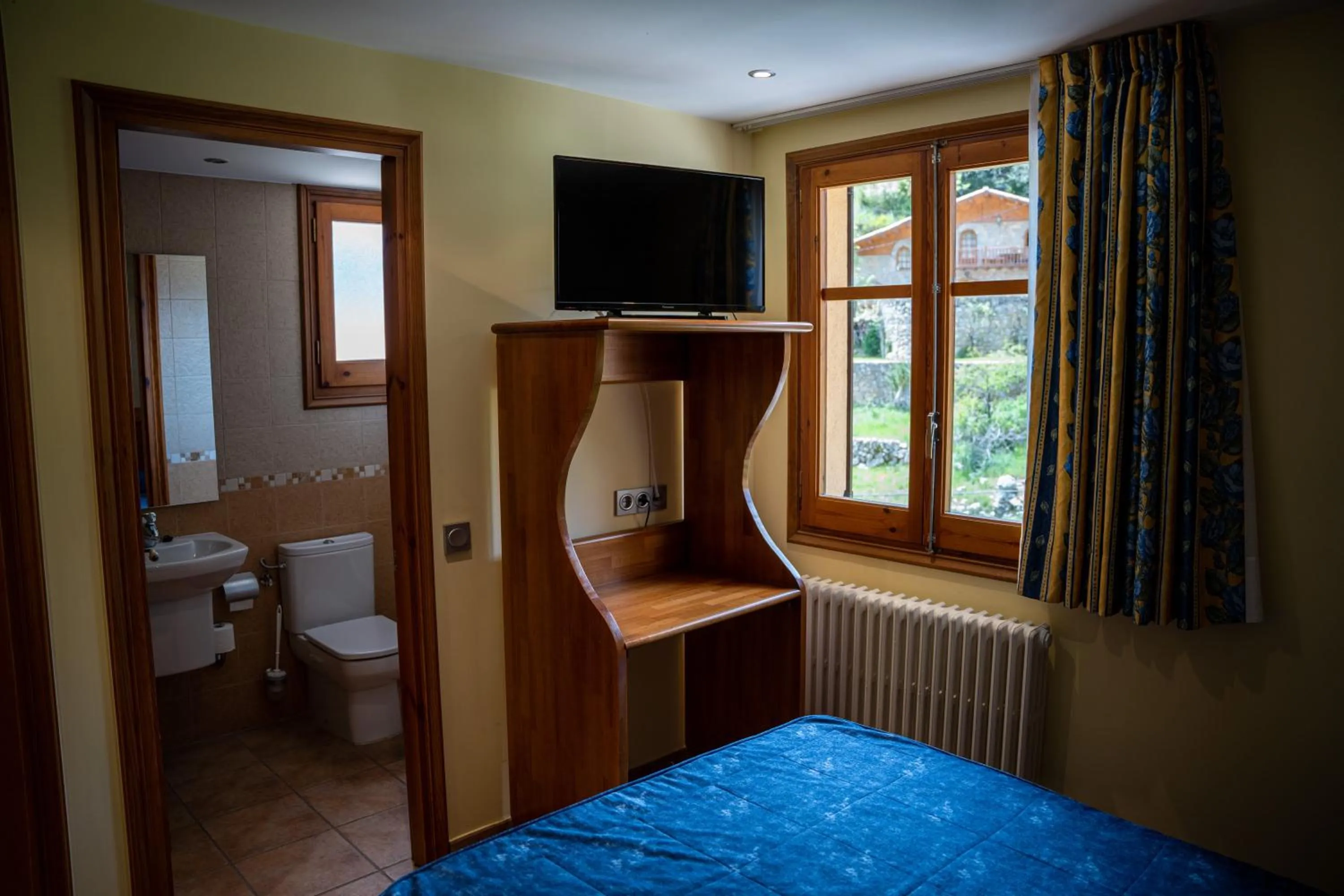 Bed in Hostal Cal Franciscó