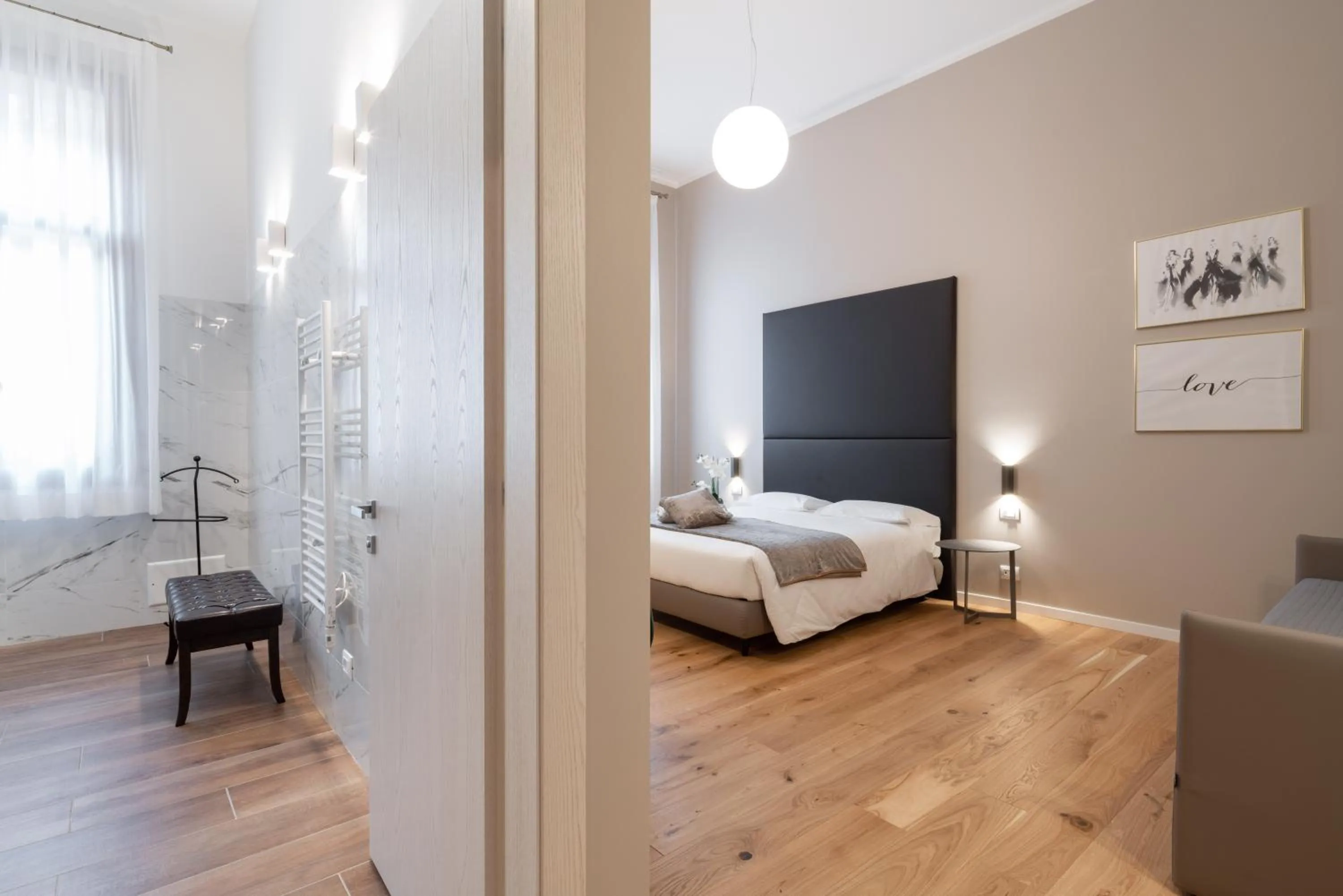 Photo of the whole room, Bed in Hotel Palazzo Martinelli Dolfin