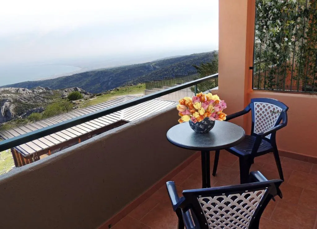 Sea view in B&B Angela