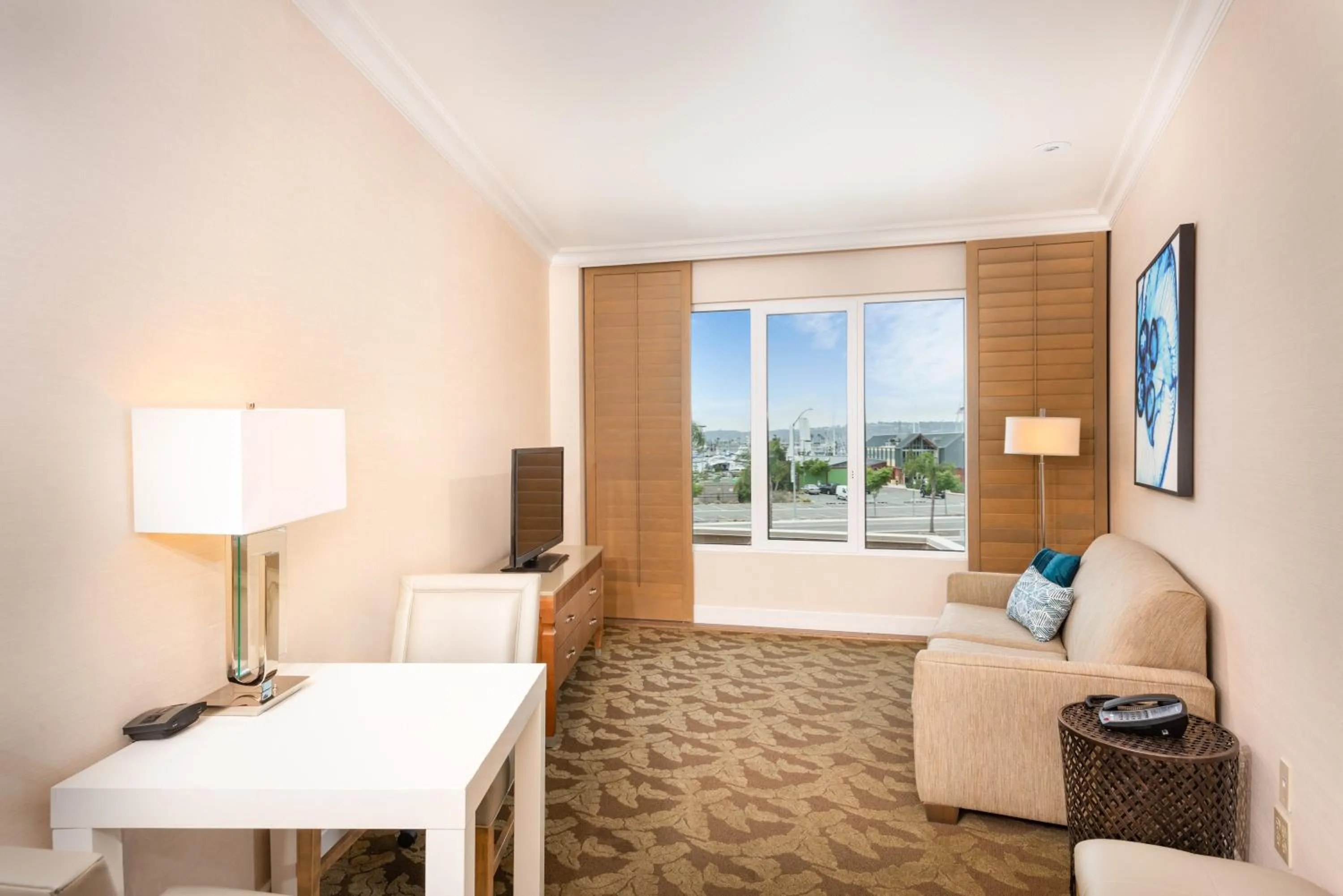 Bedroom in DoubleTree by Hilton San Diego Bayside