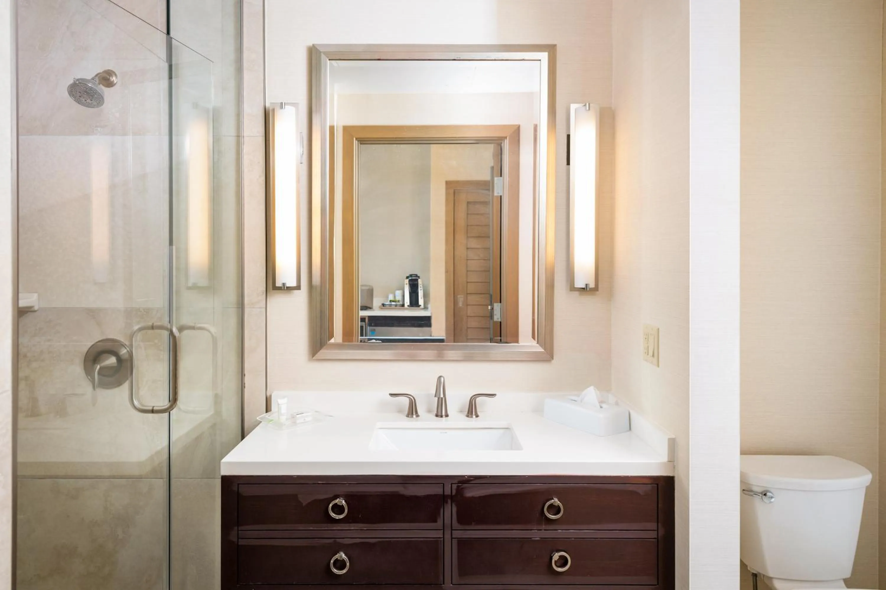 Bathroom in DoubleTree by Hilton San Diego Bayside