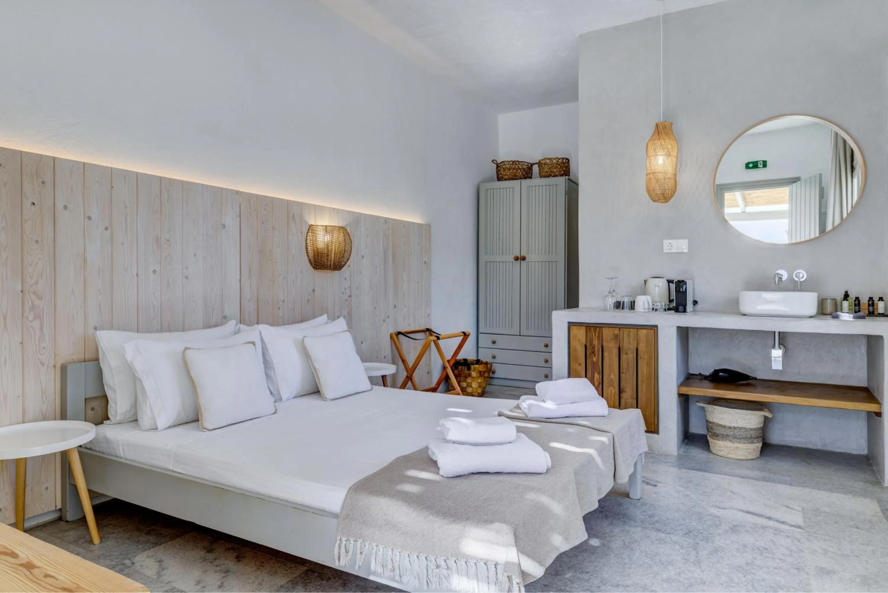 Bed in Thalassa Naxos