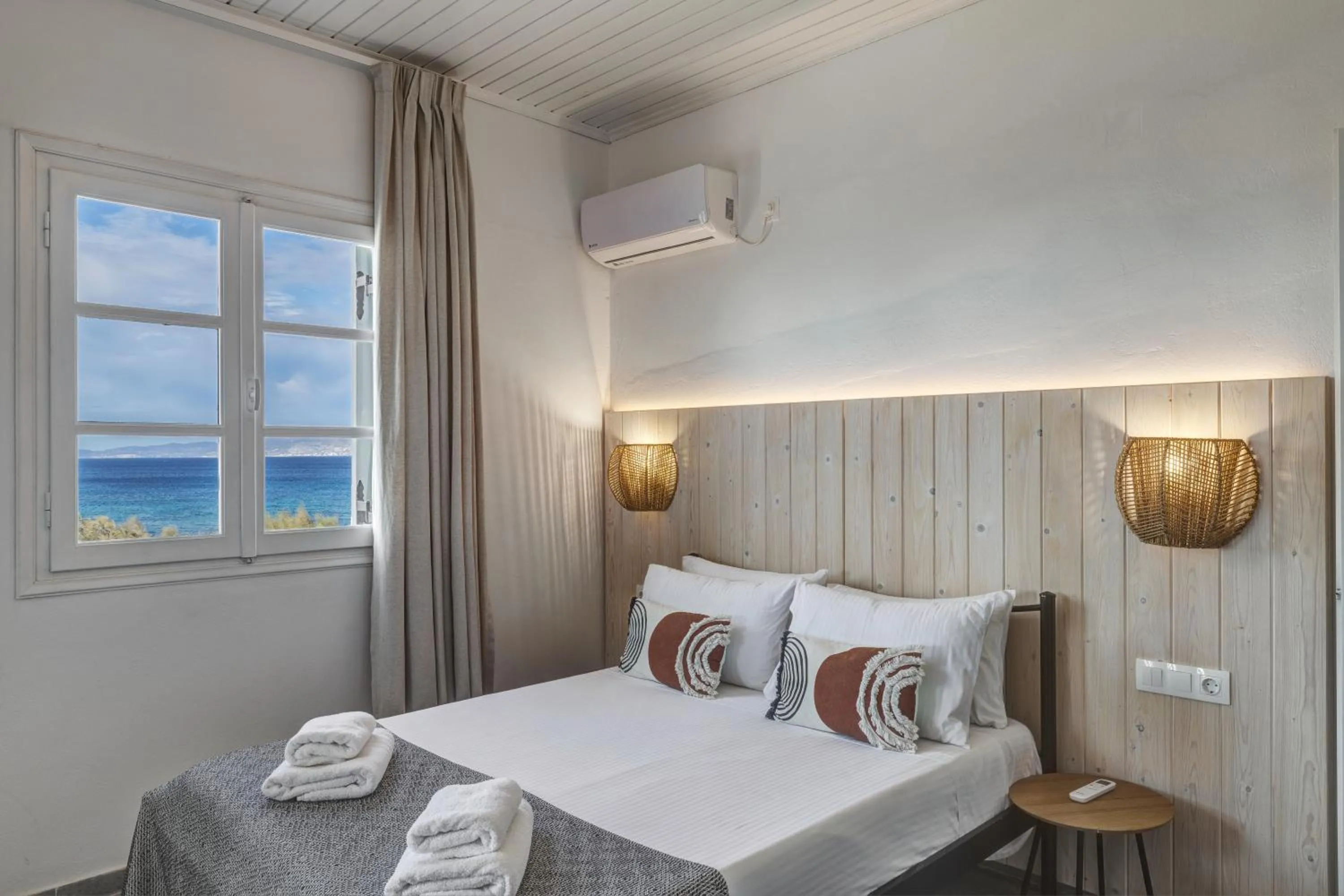 Bed in Thalassa Naxos