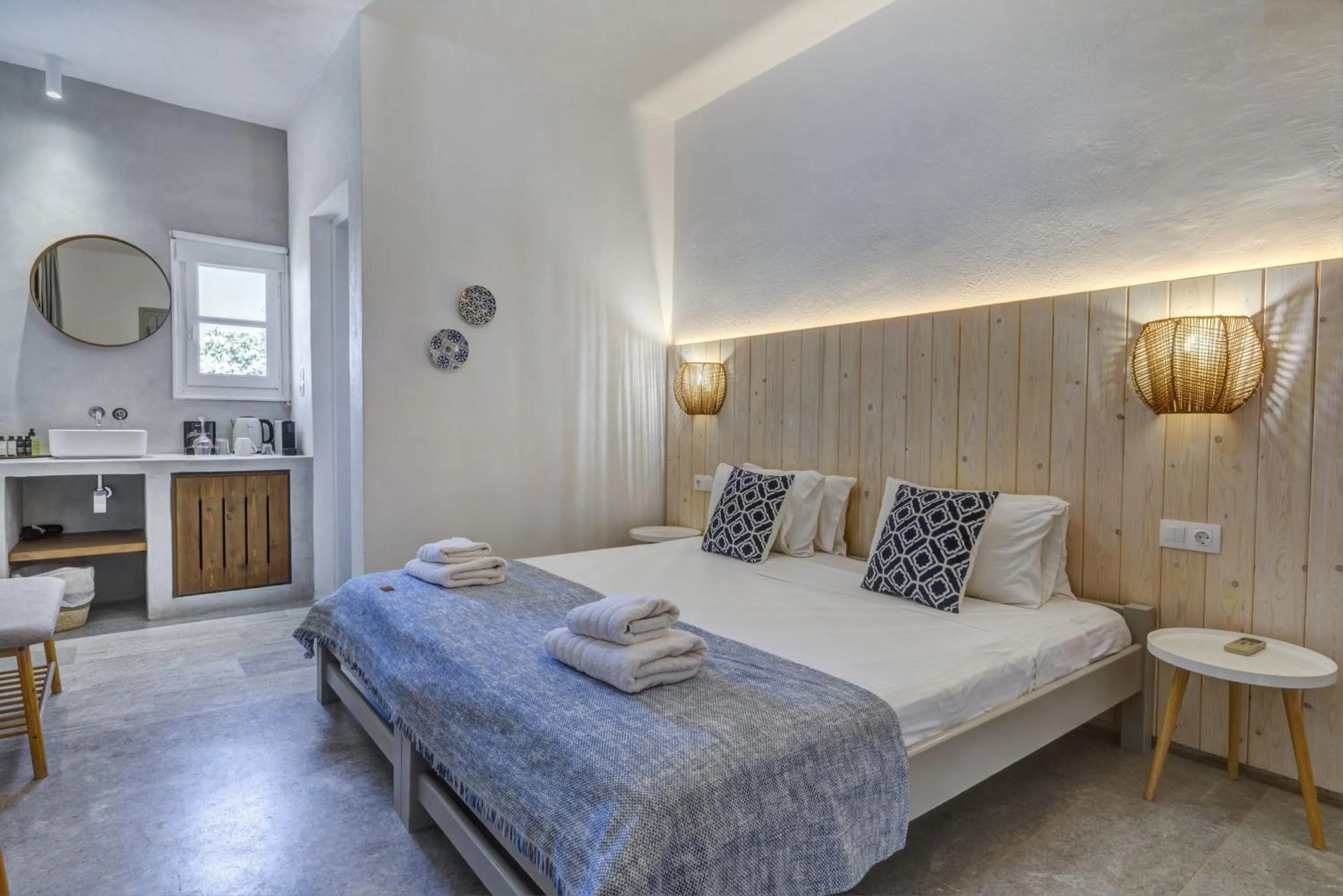 Bed in Thalassa Naxos