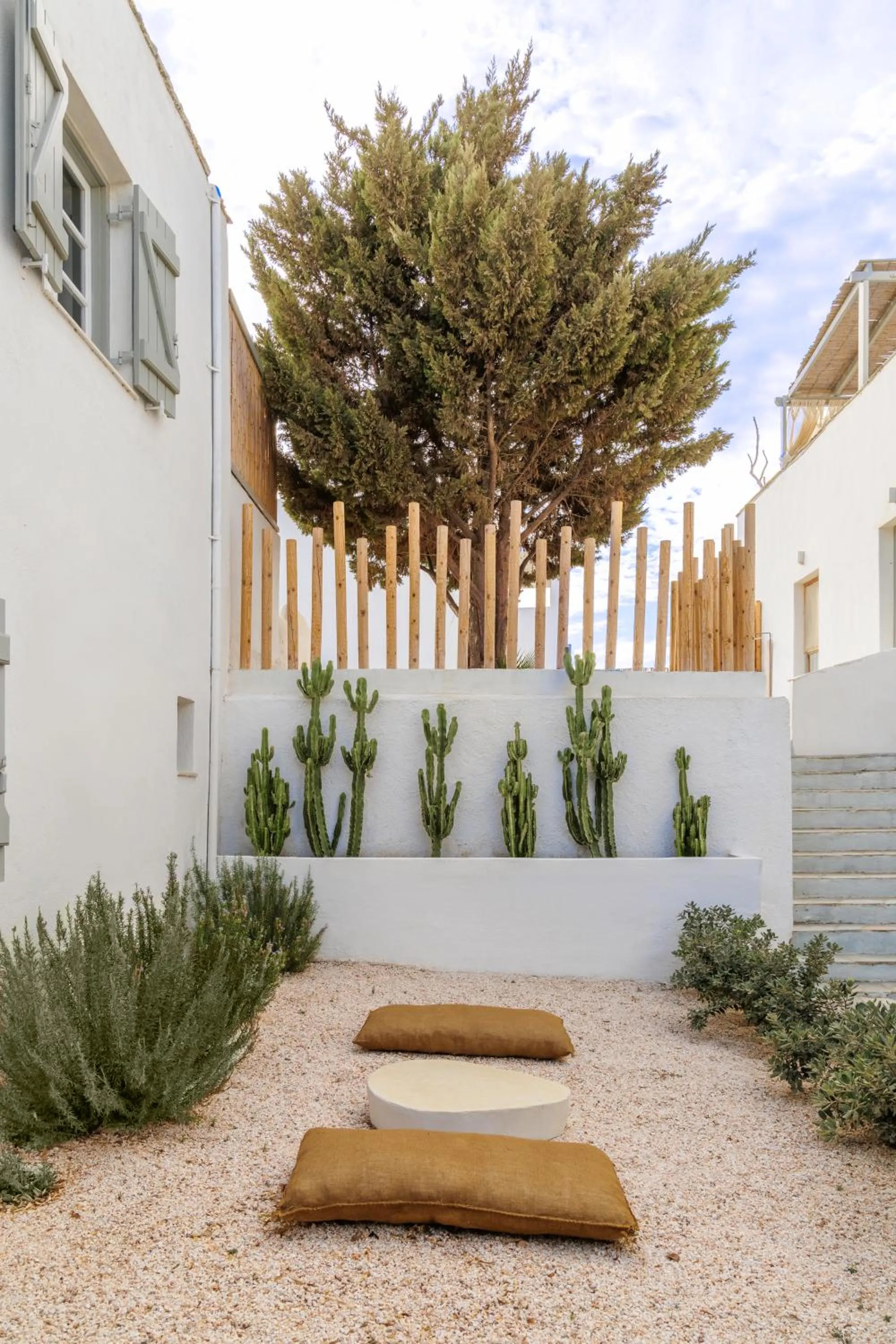 Property building in Thalassa Naxos