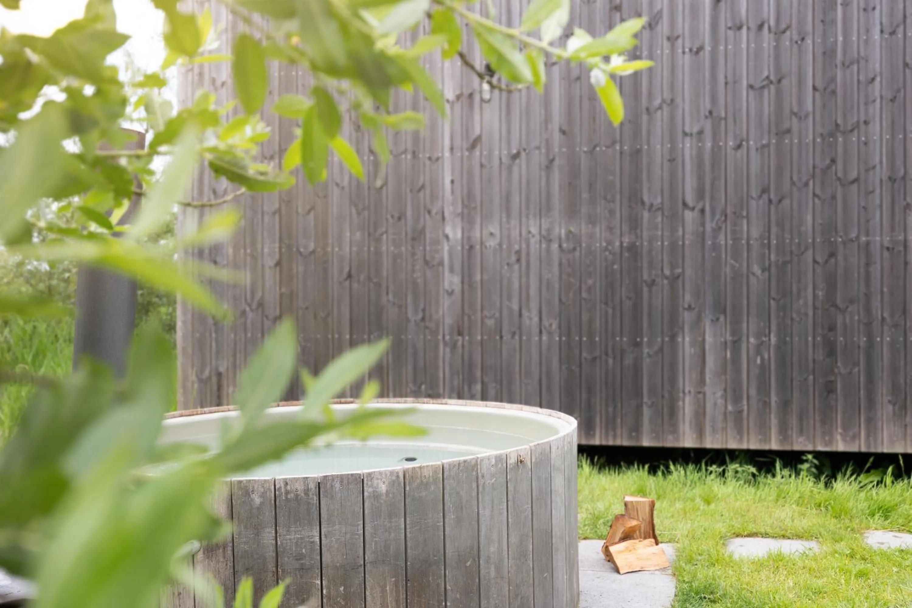 Hot Tub in Basecamp Amsterdam