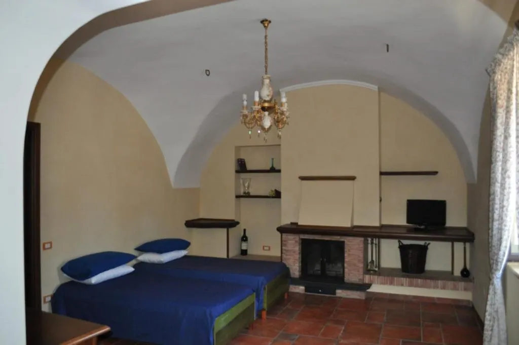 Photo of the whole room in Contrada Vigna