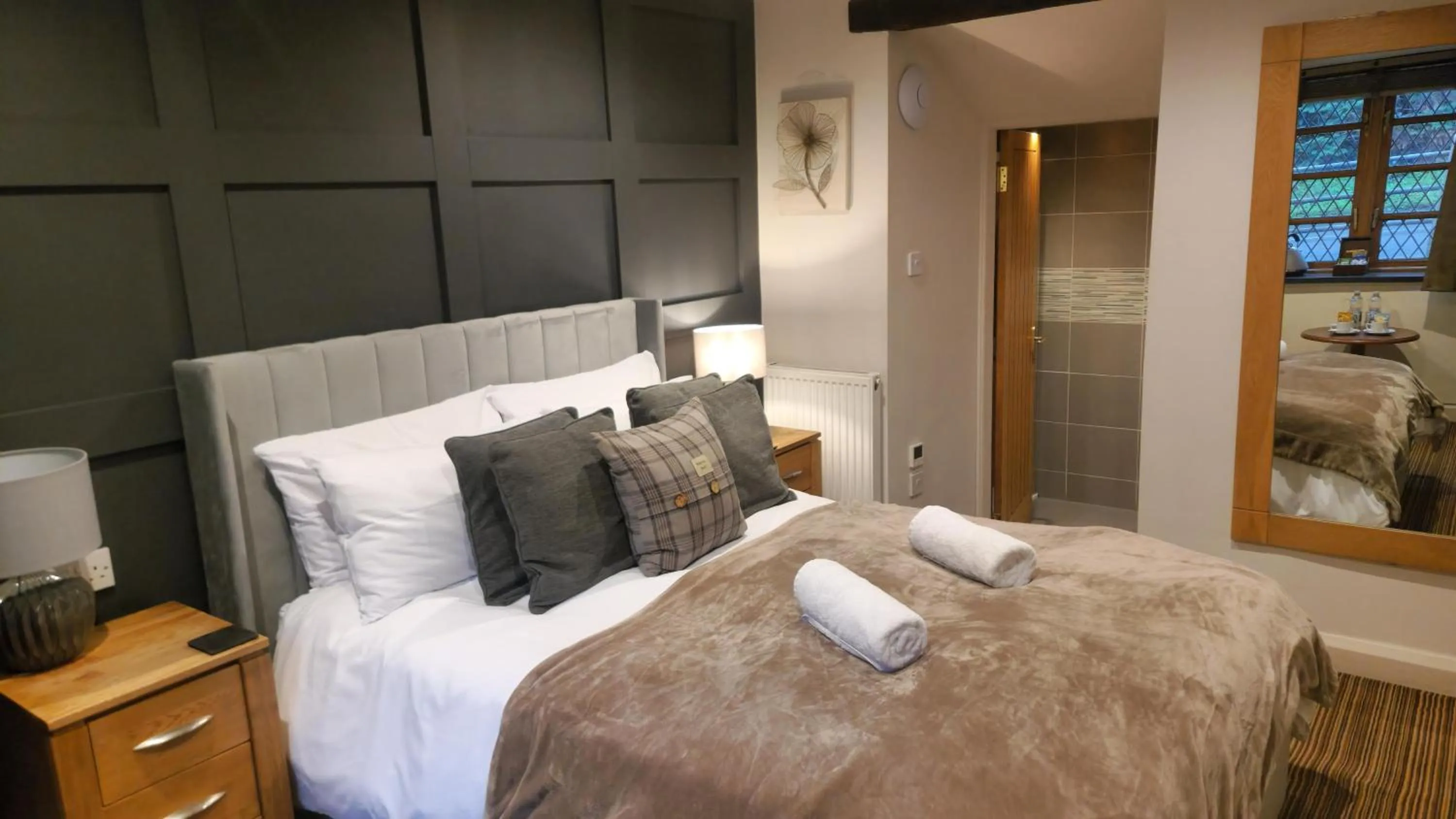 Bed in The Punch Bowl Inn