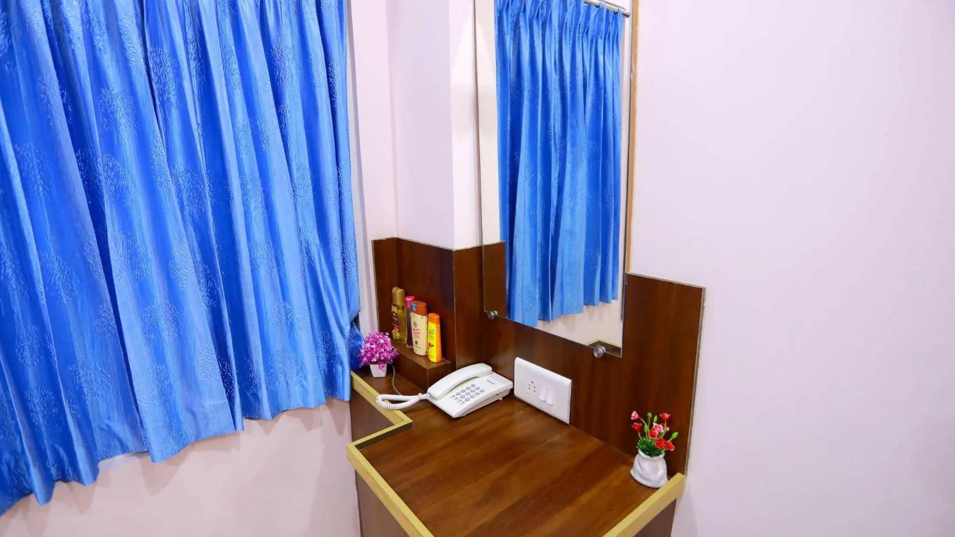 Decorative detail, Bed in Base9 Cochin Airport Hotel