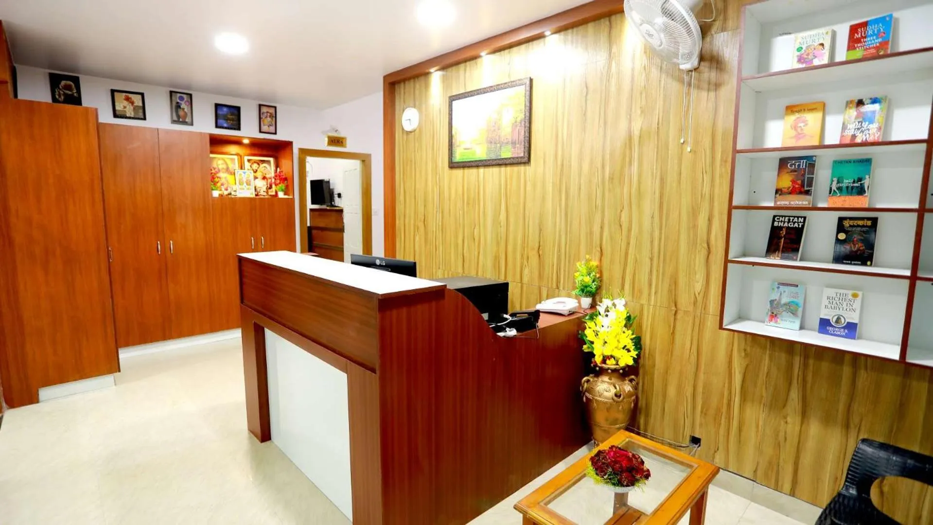 Lobby or reception in Base9 Cochin Airport Hotel