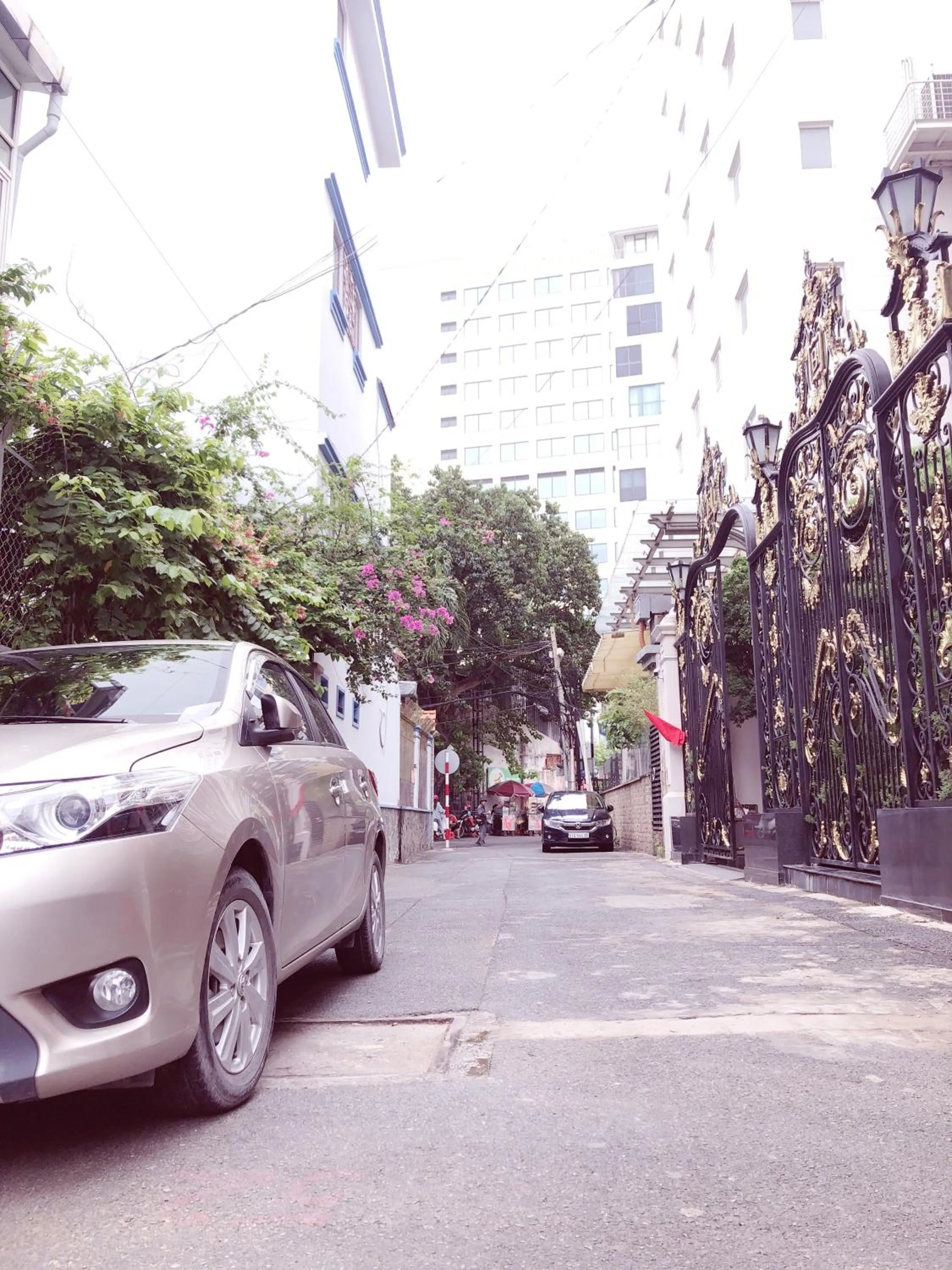 Neighbourhood in Aurora Hotel