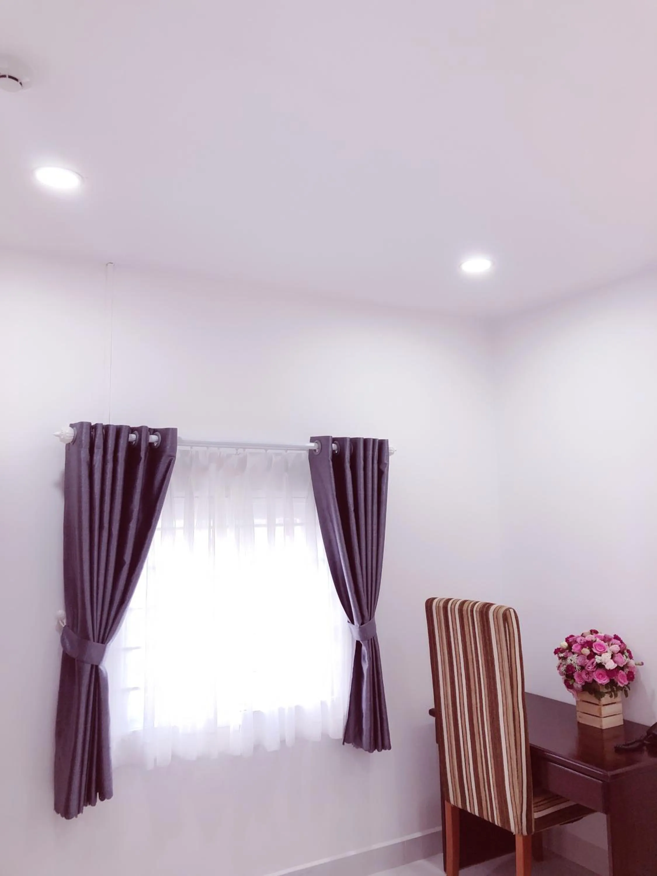 Living room in Aurora Hotel