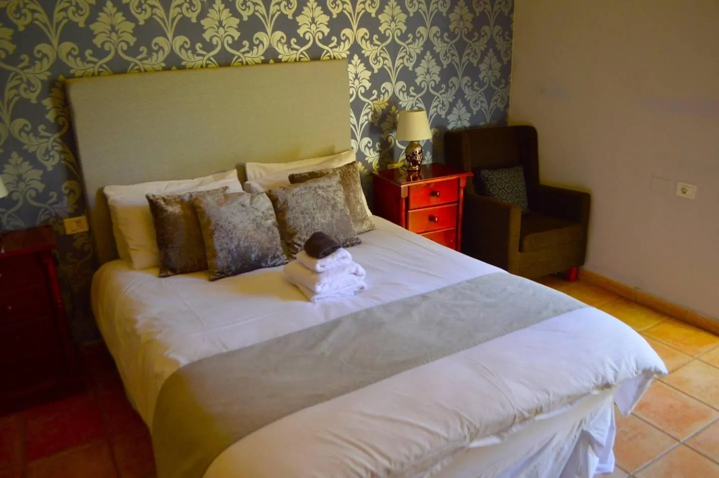 Bed in Ziggy's Mountain Retreat