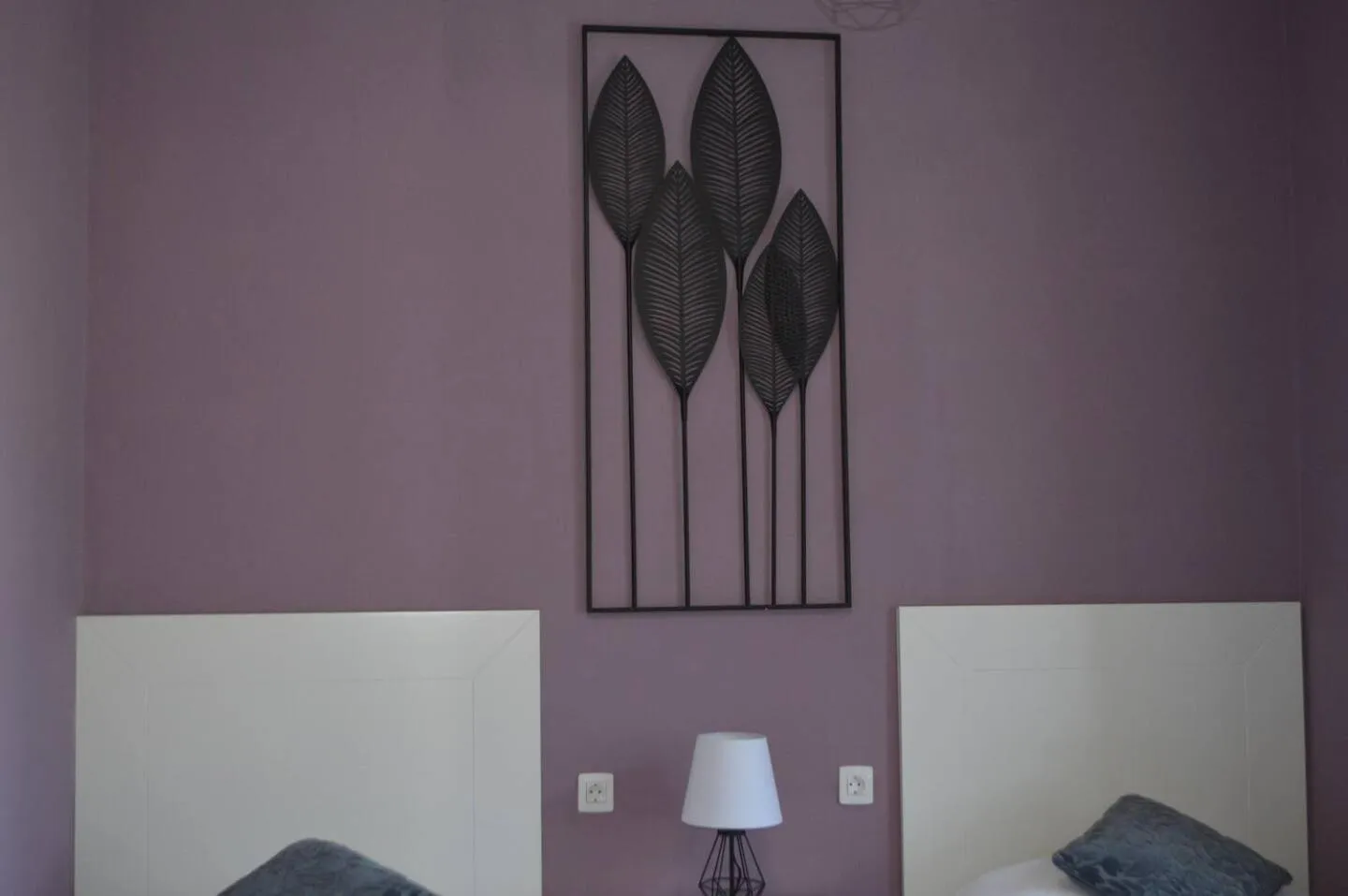 Bed in Ziggy's Mountain Retreat