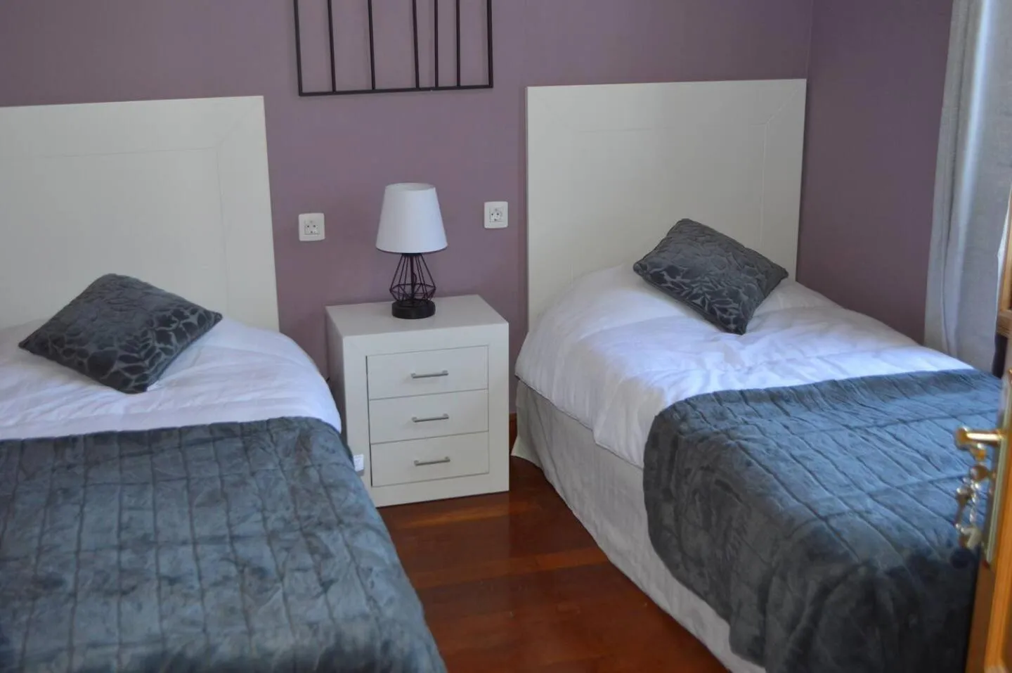 Bed in Ziggy's Mountain Retreat