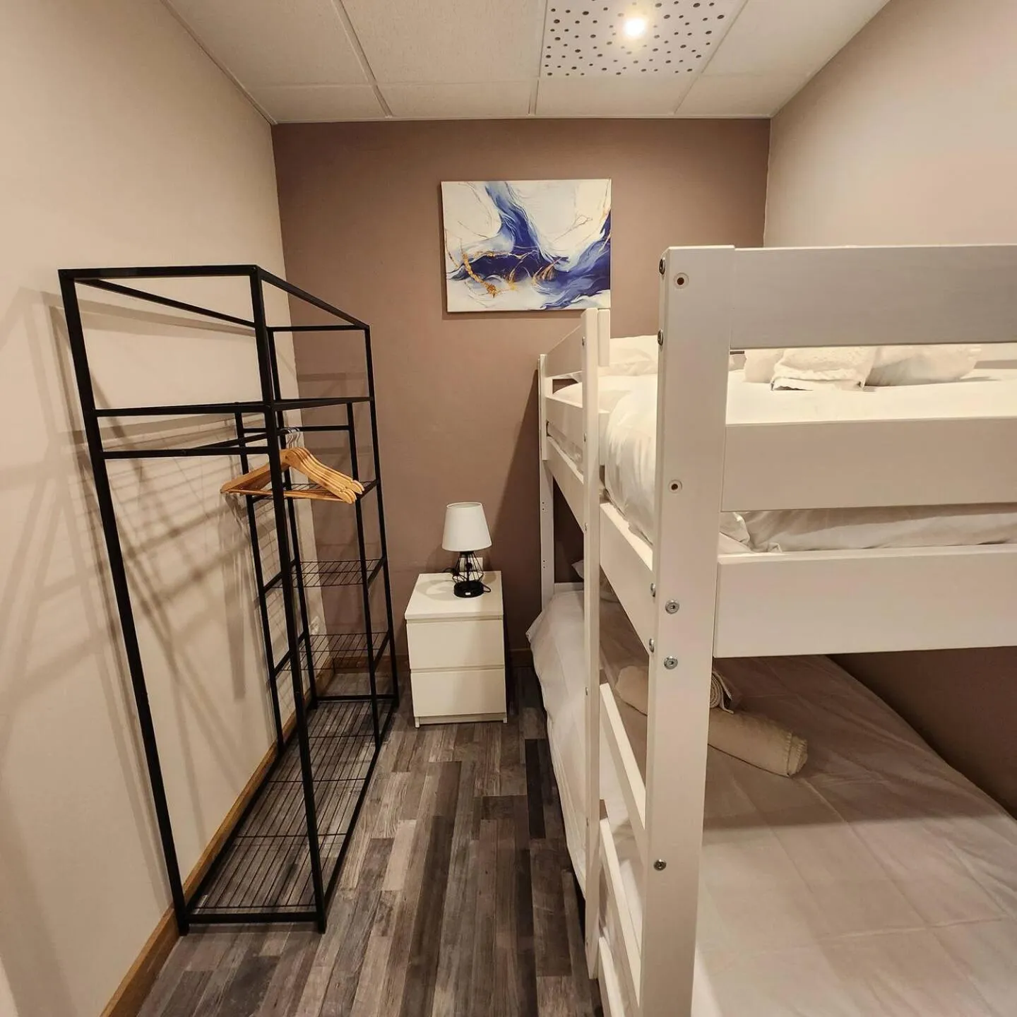 Bed in Ziggy's Mountain Retreat