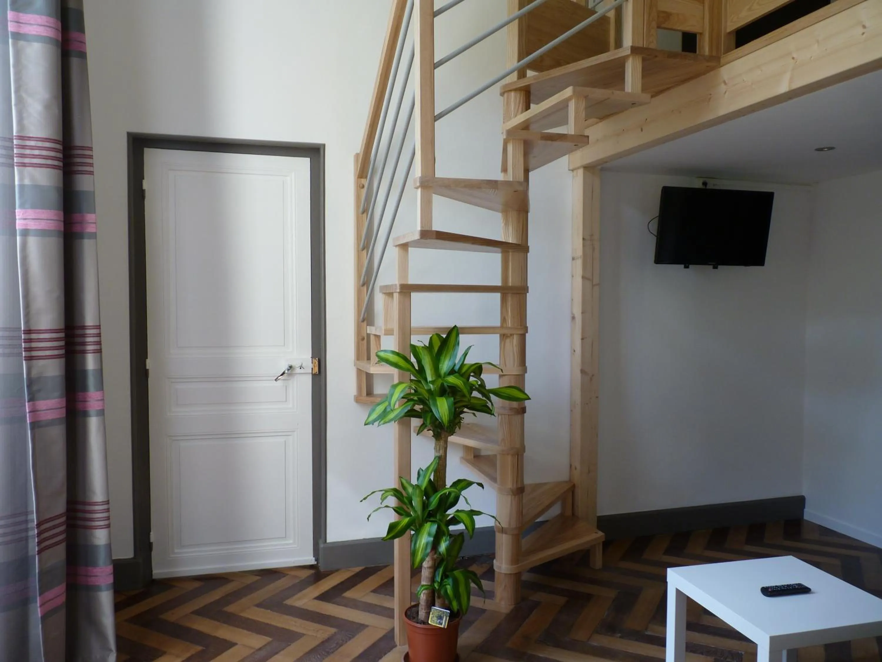 Decorative detail in Pavillon Kalensa