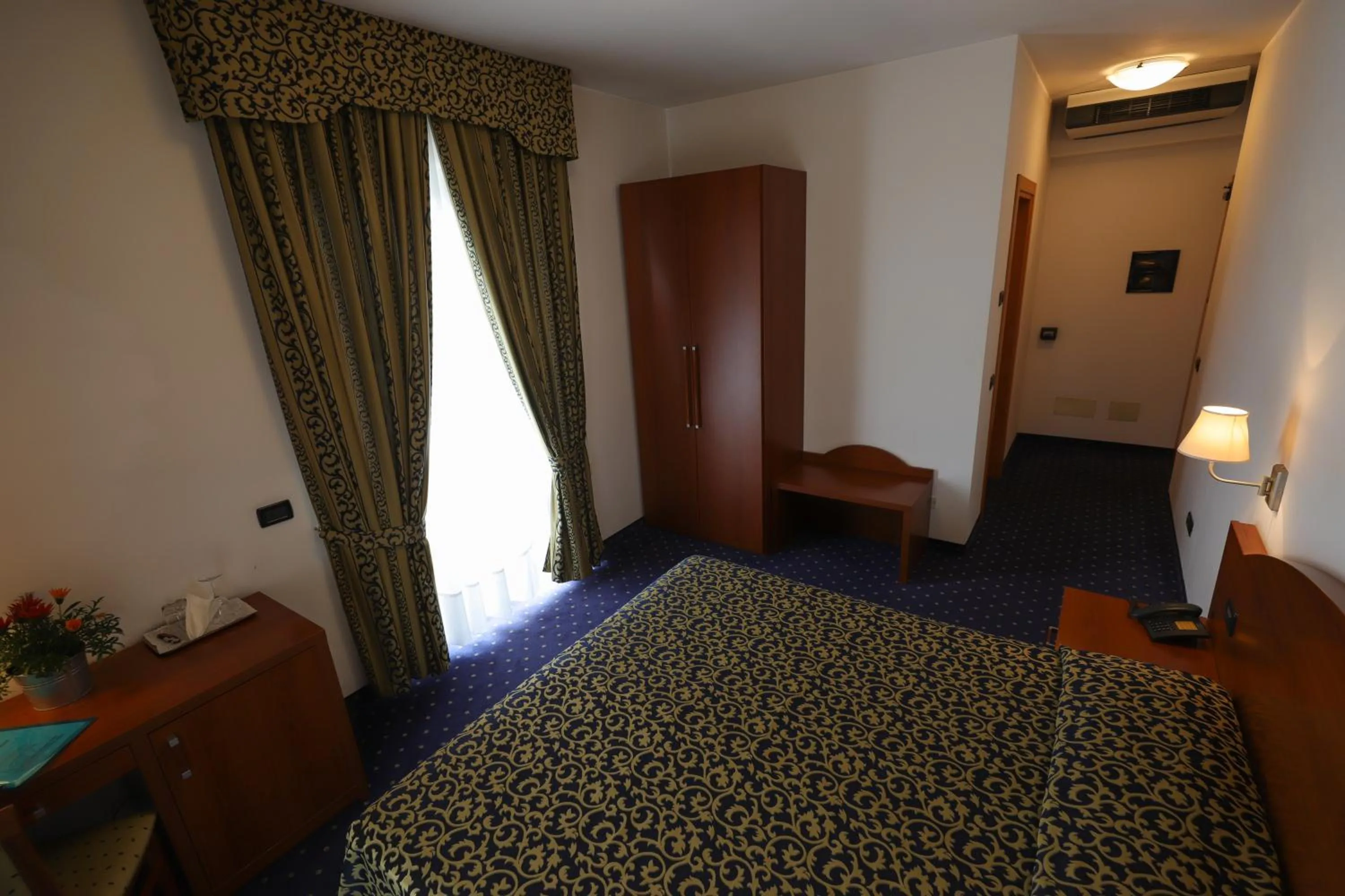 Bed in Hotel da Roberto