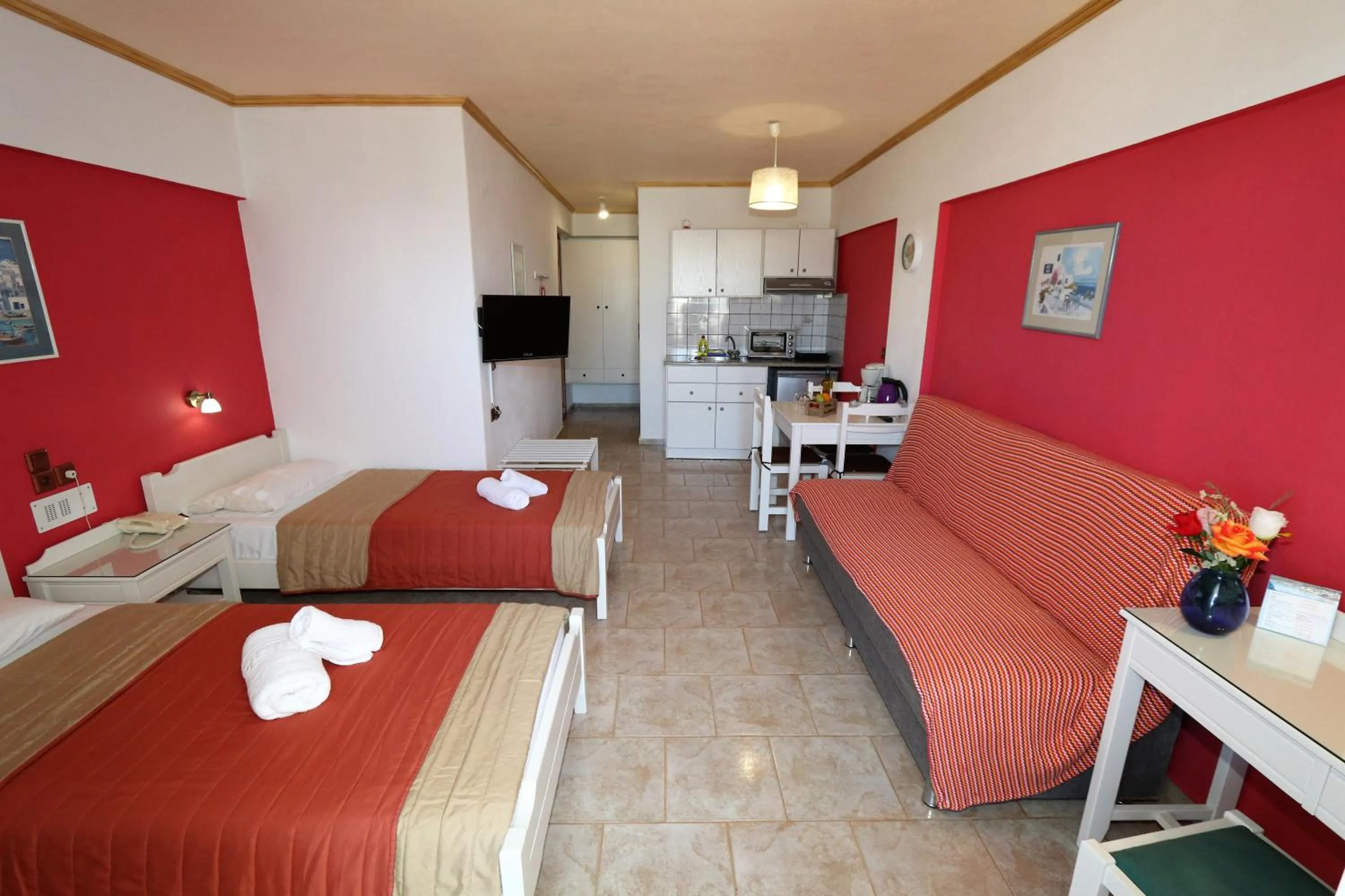 Photo of the whole room, Bed in Aris Studios