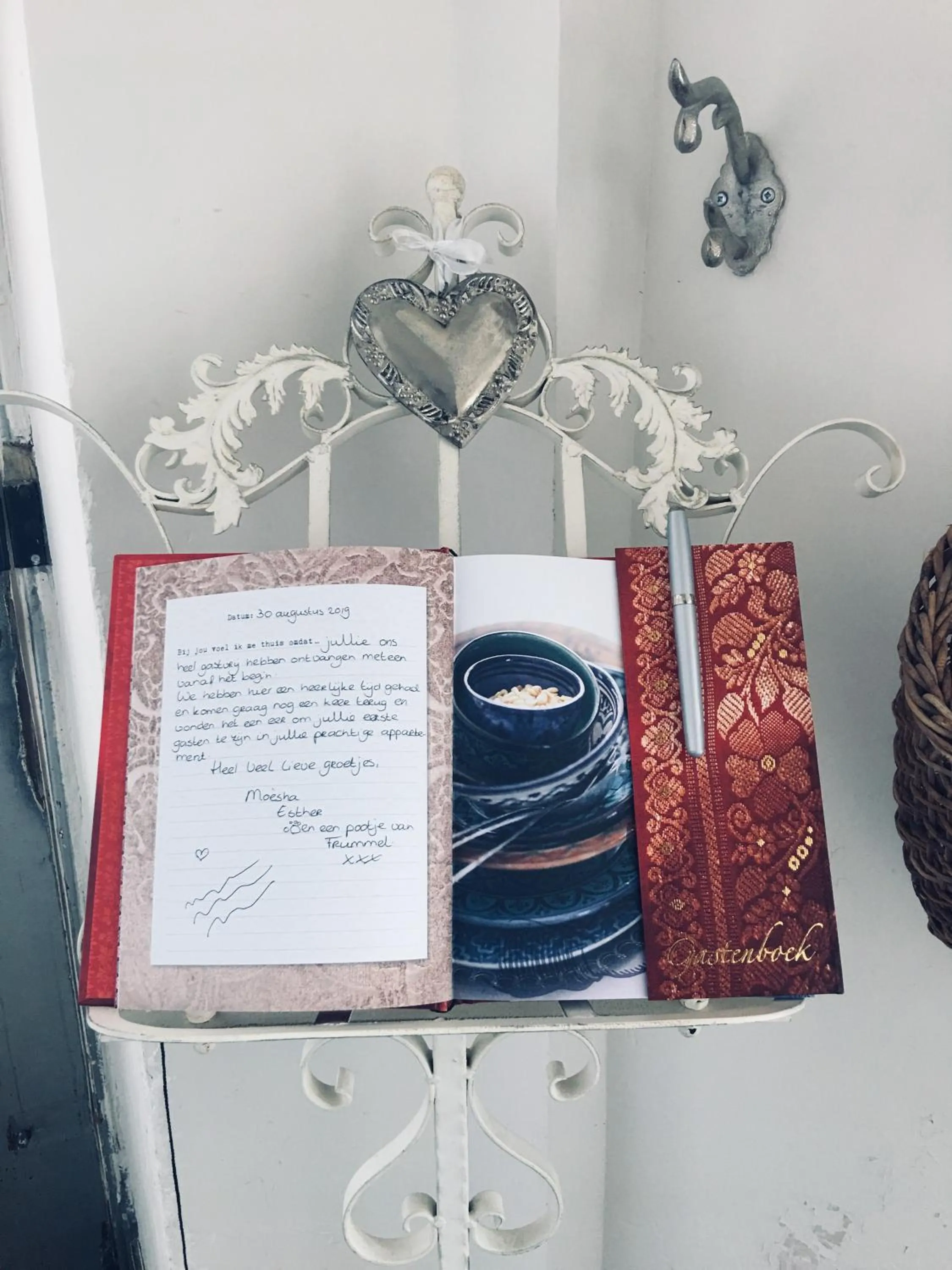 Logo/Certificate/Sign in B&B Zeeuws genoegen