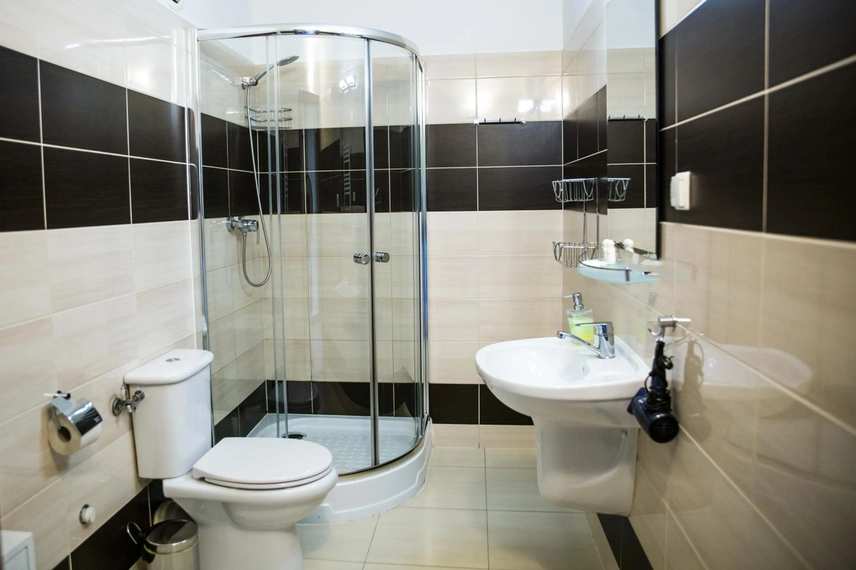 Shower in City Aparthotel