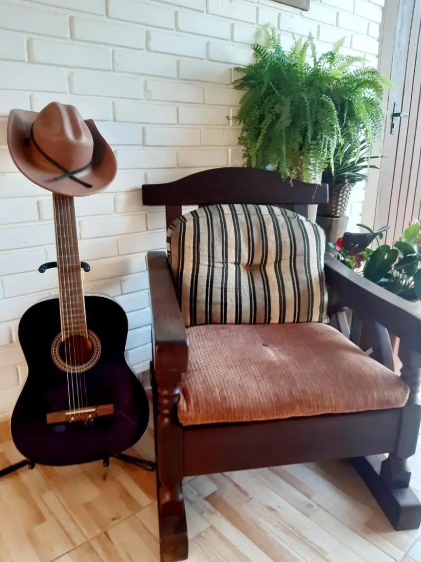 Living room in Pousada Alegria do Cowboy